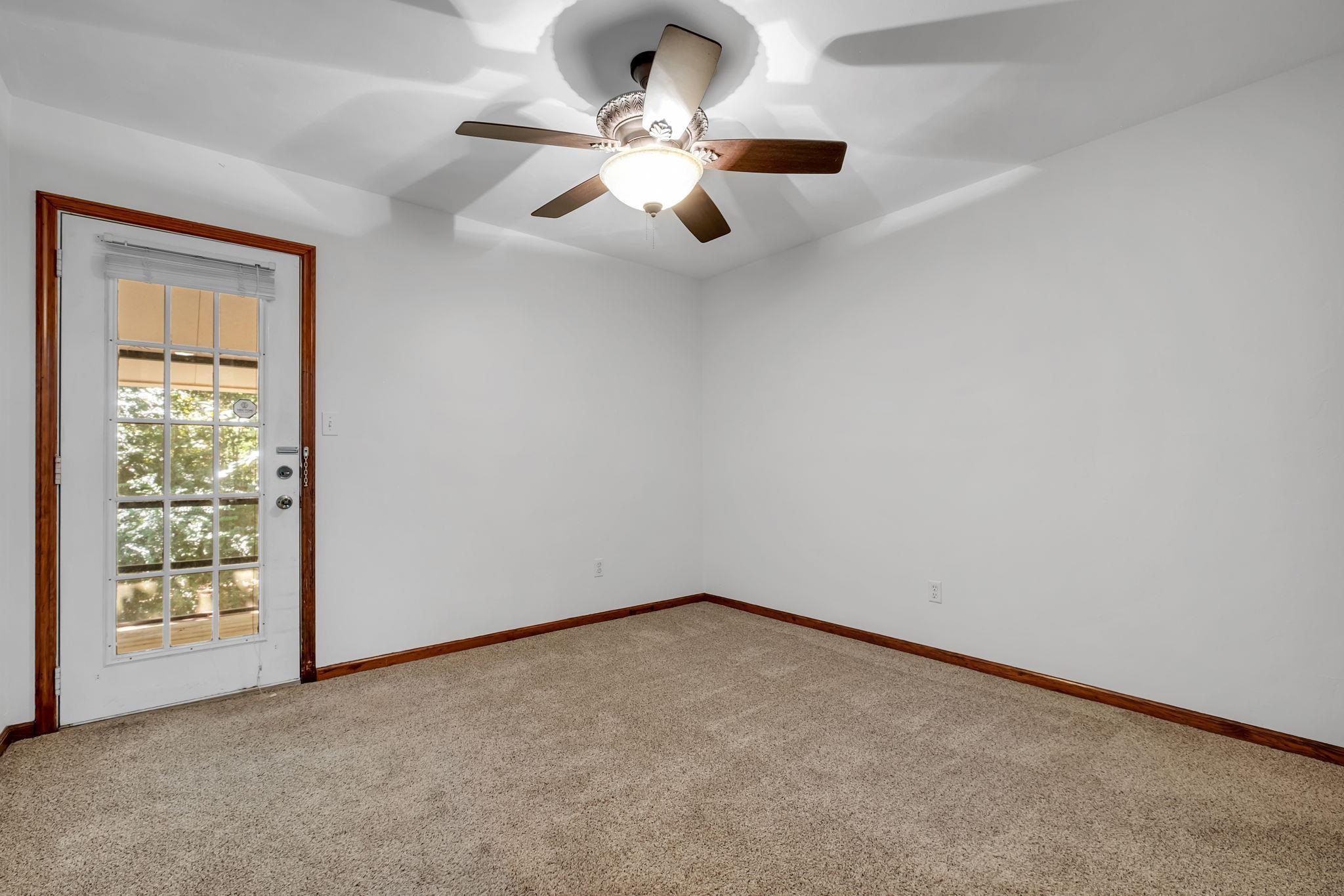 142 W Whetherbine Way