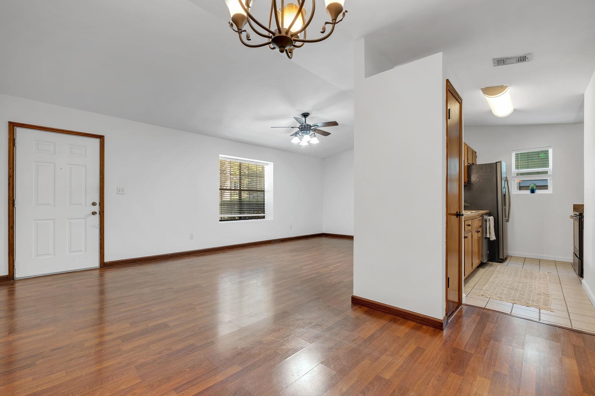 142 W Whetherbine Way