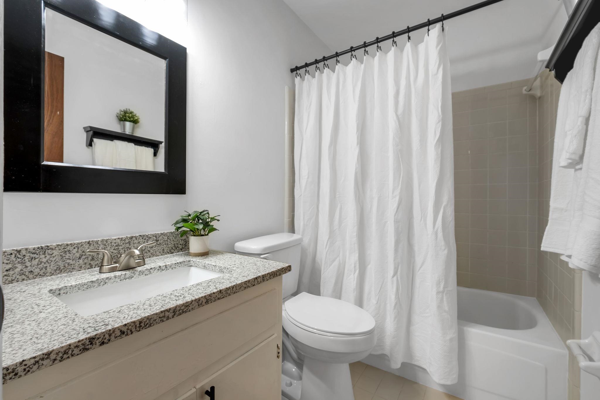 142 W Whetherbine Way