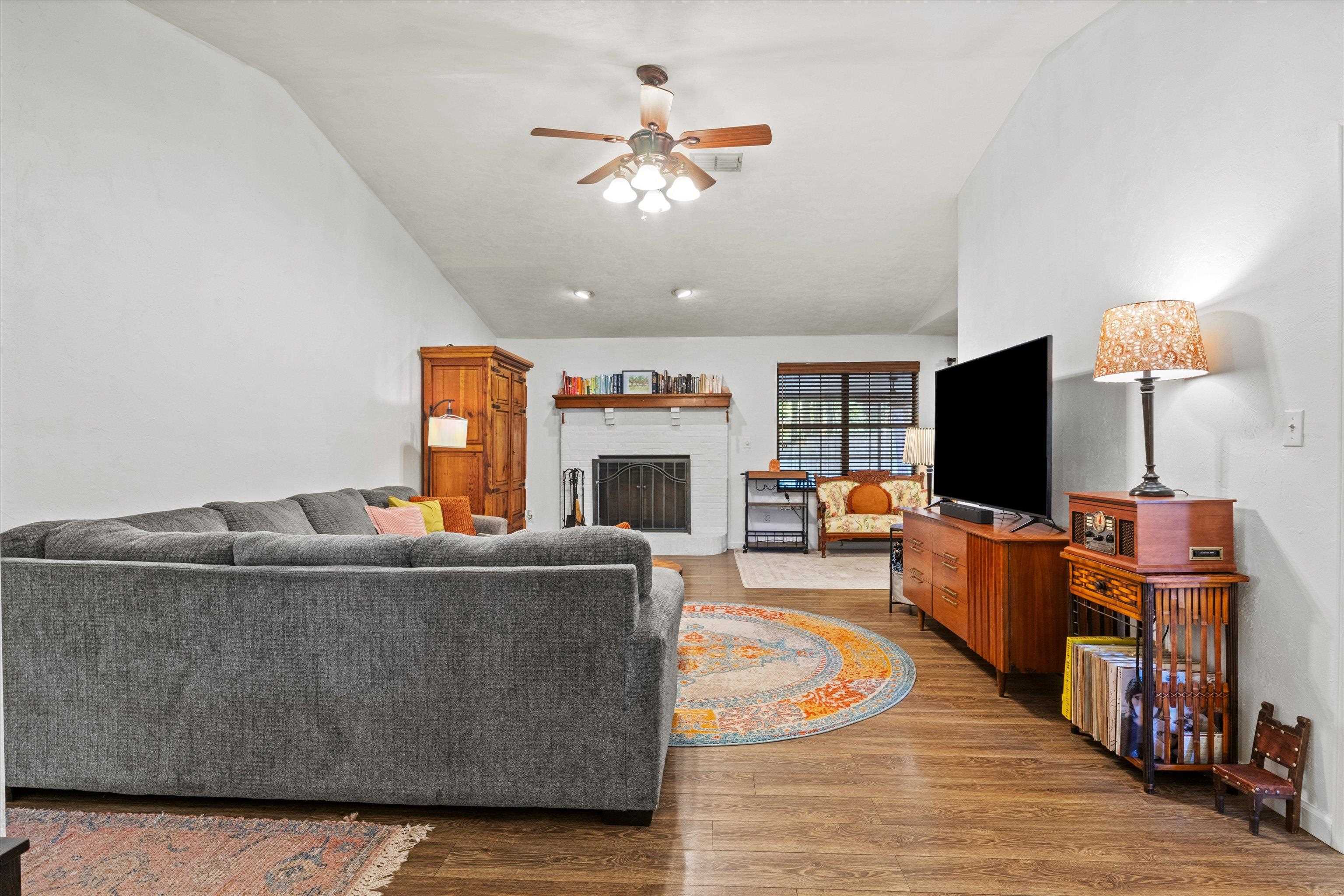 2998 N Settler's Boulevard