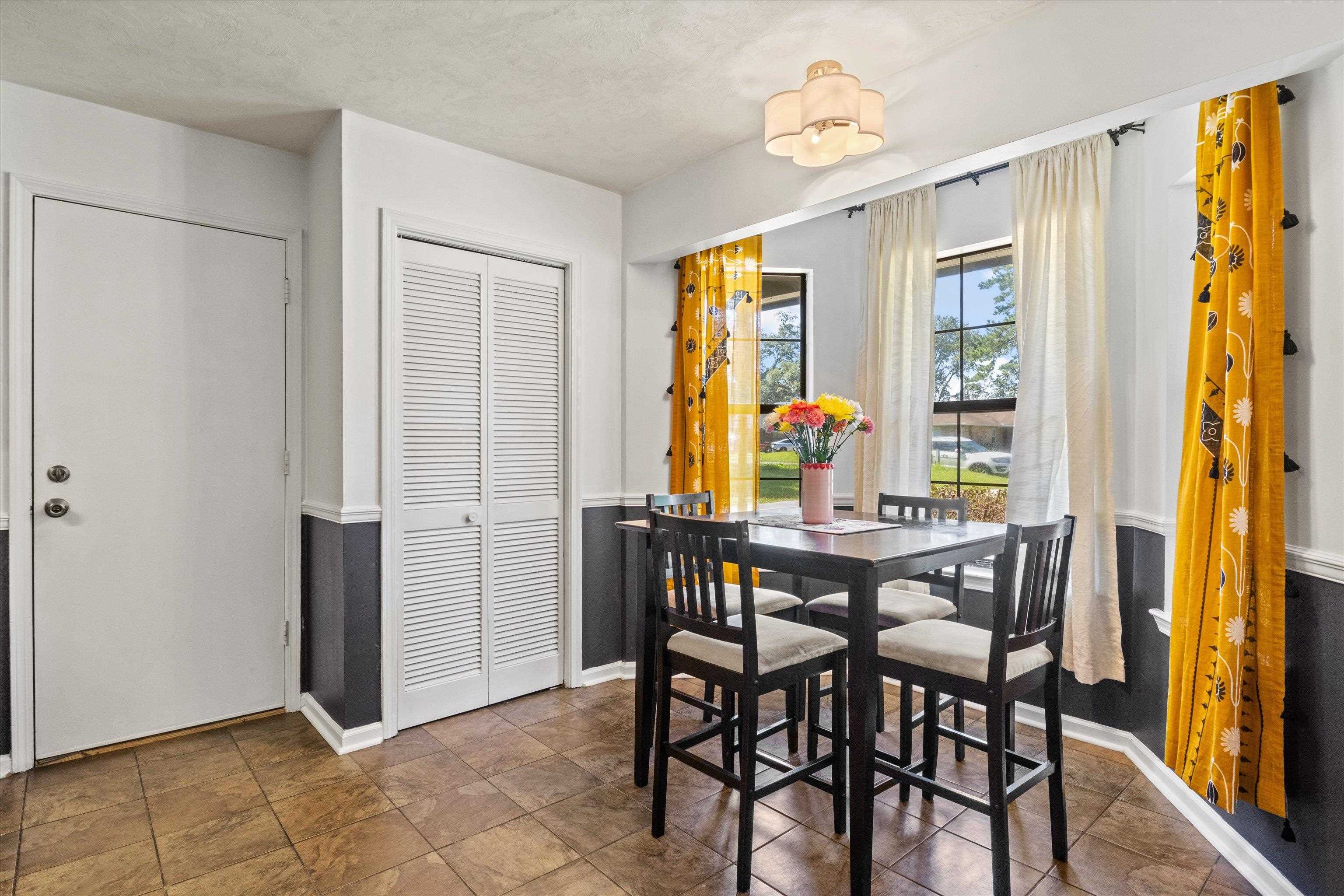 2998 N Settler's Boulevard