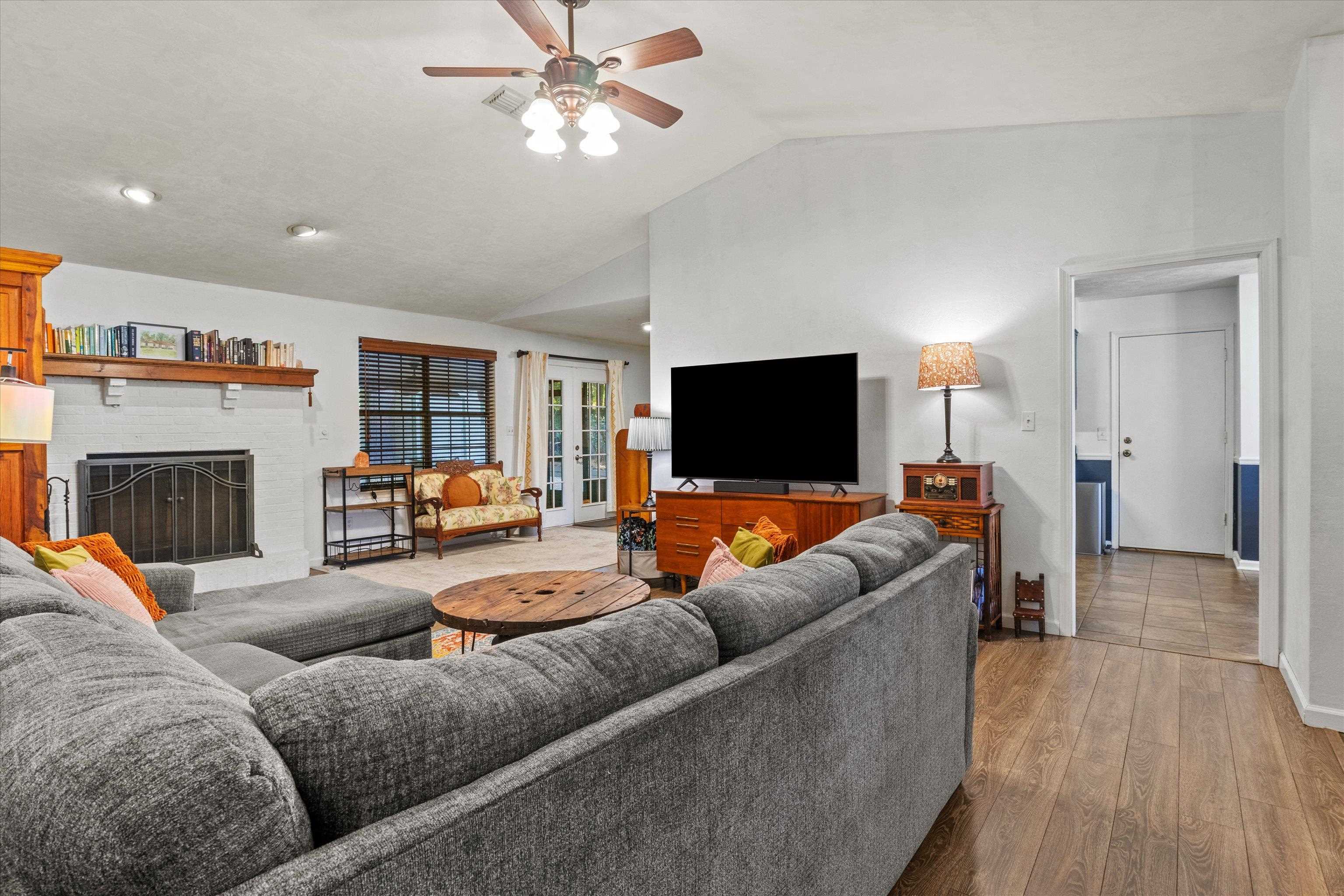 2998 N Settler's Boulevard