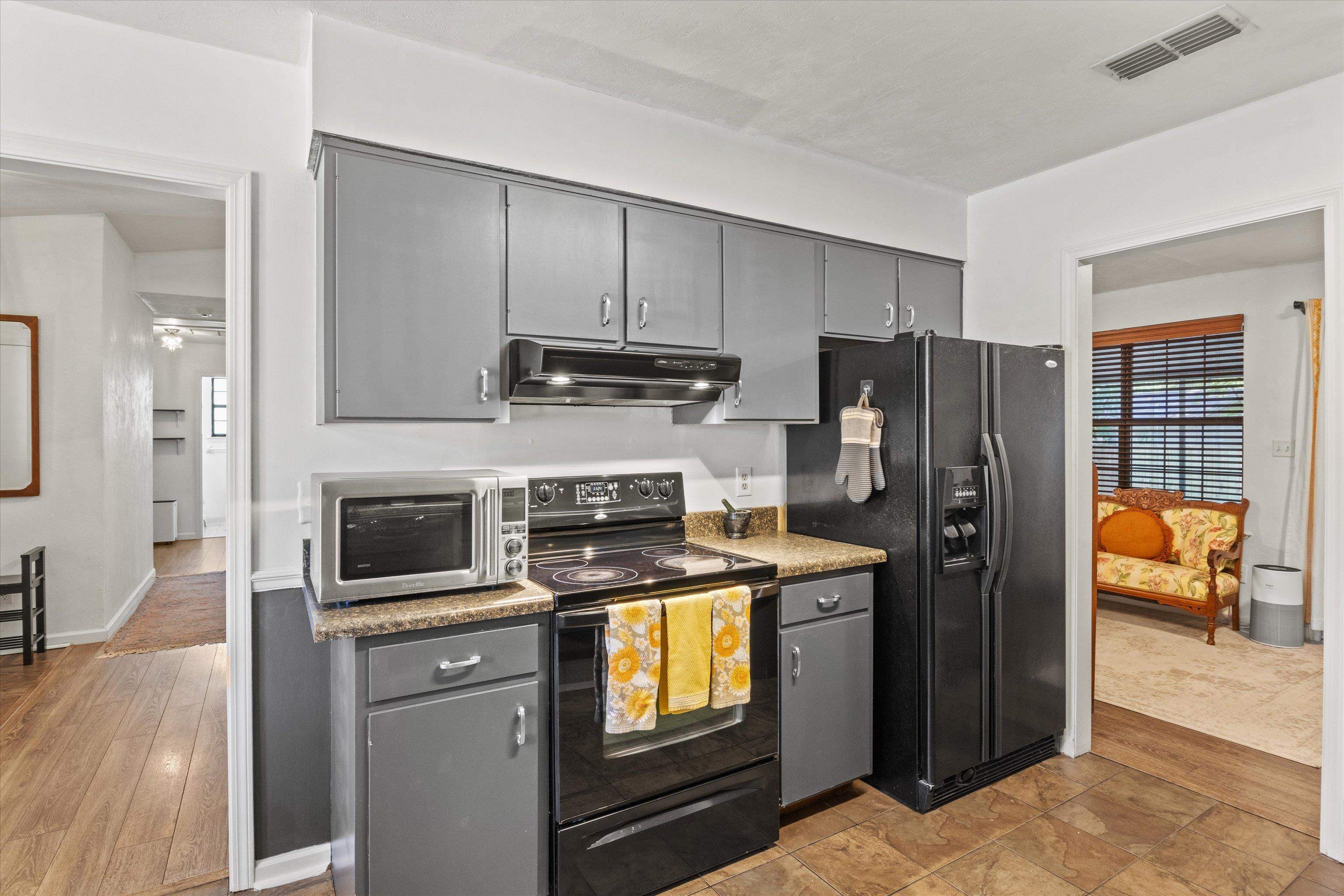 2998 N Settler's Boulevard