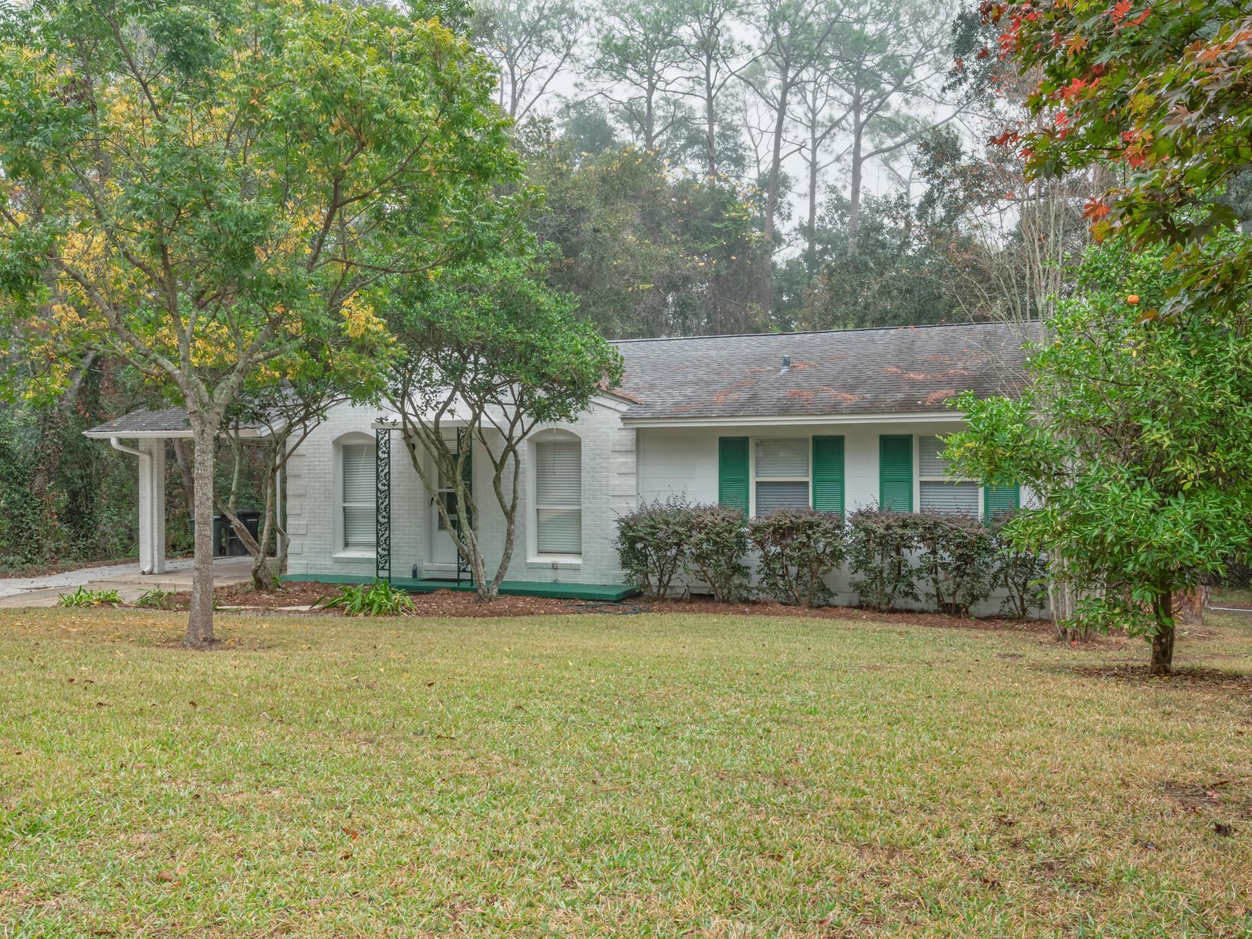 868 Tamarack Avenue