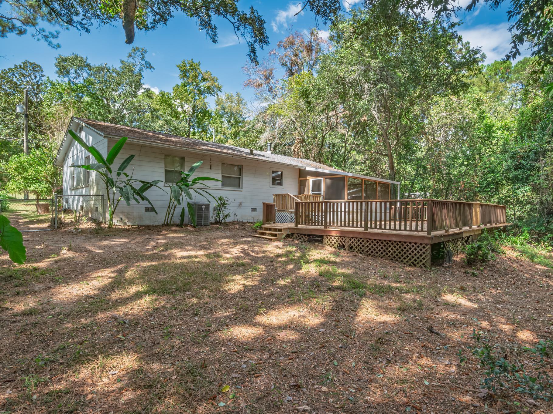 868 Tamarack Avenue