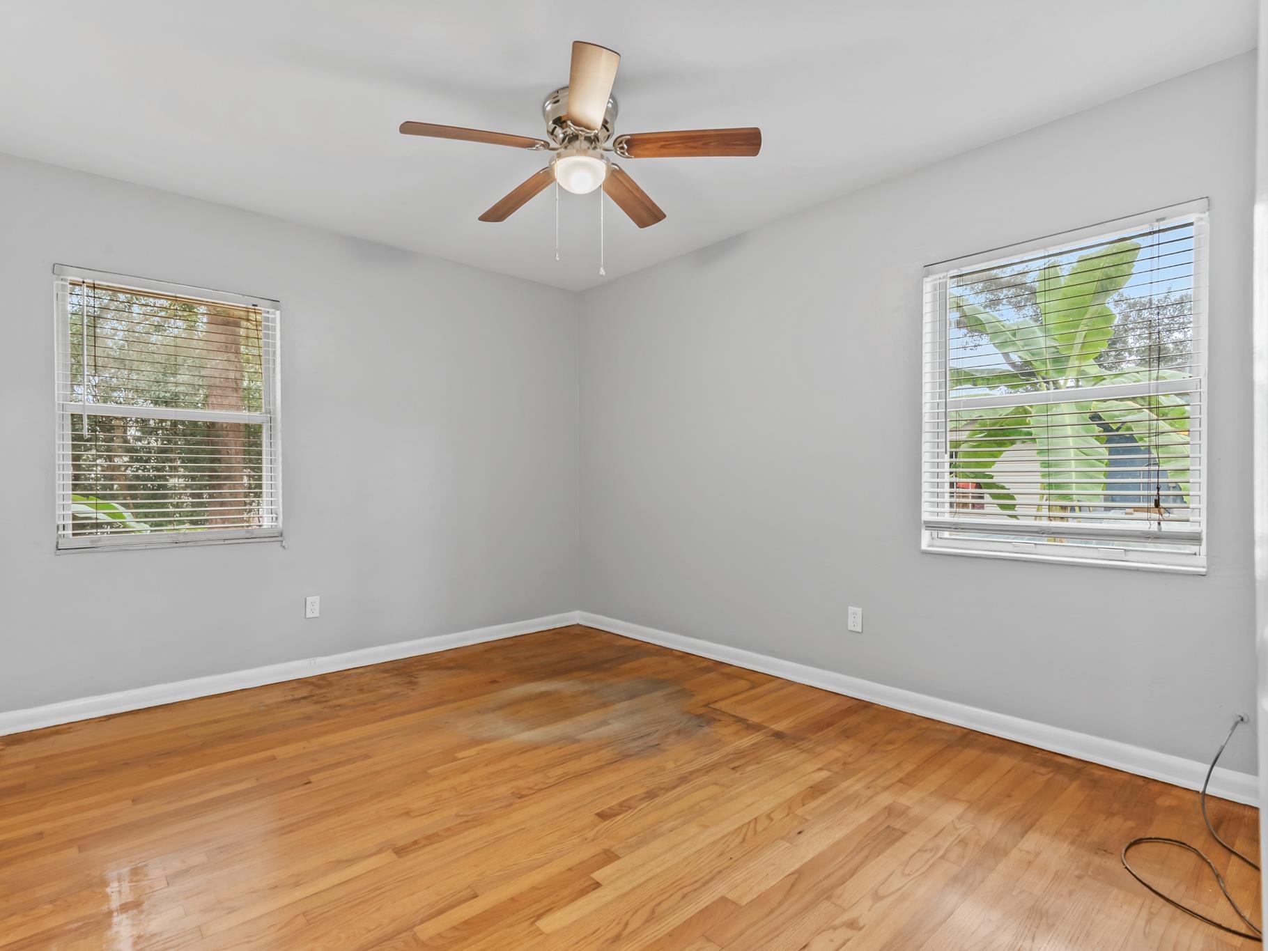 868 Tamarack Avenue
