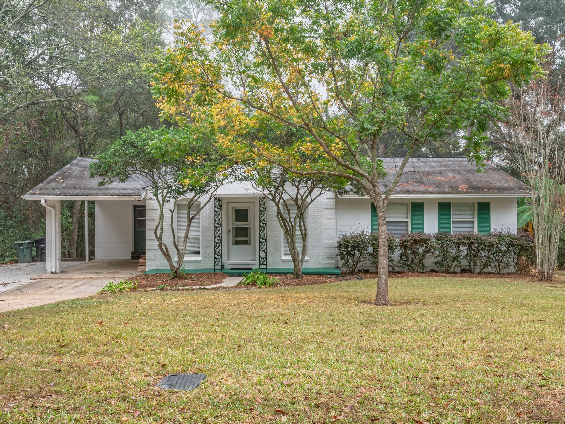 868 Tamarack Avenue