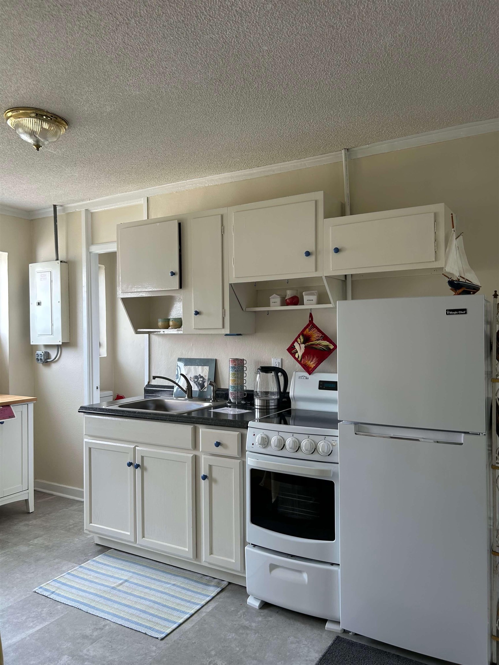 34-5 Warren Avenue