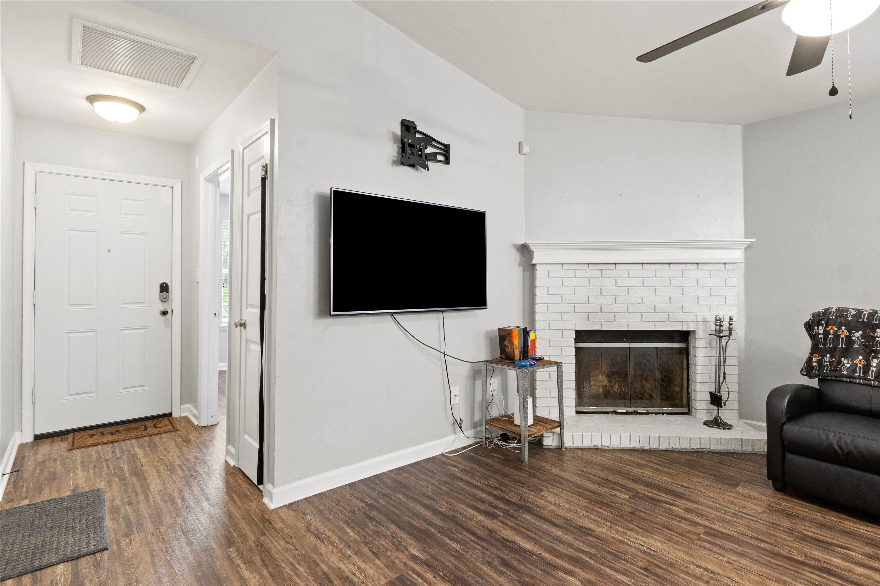 4445 Wesley Drive