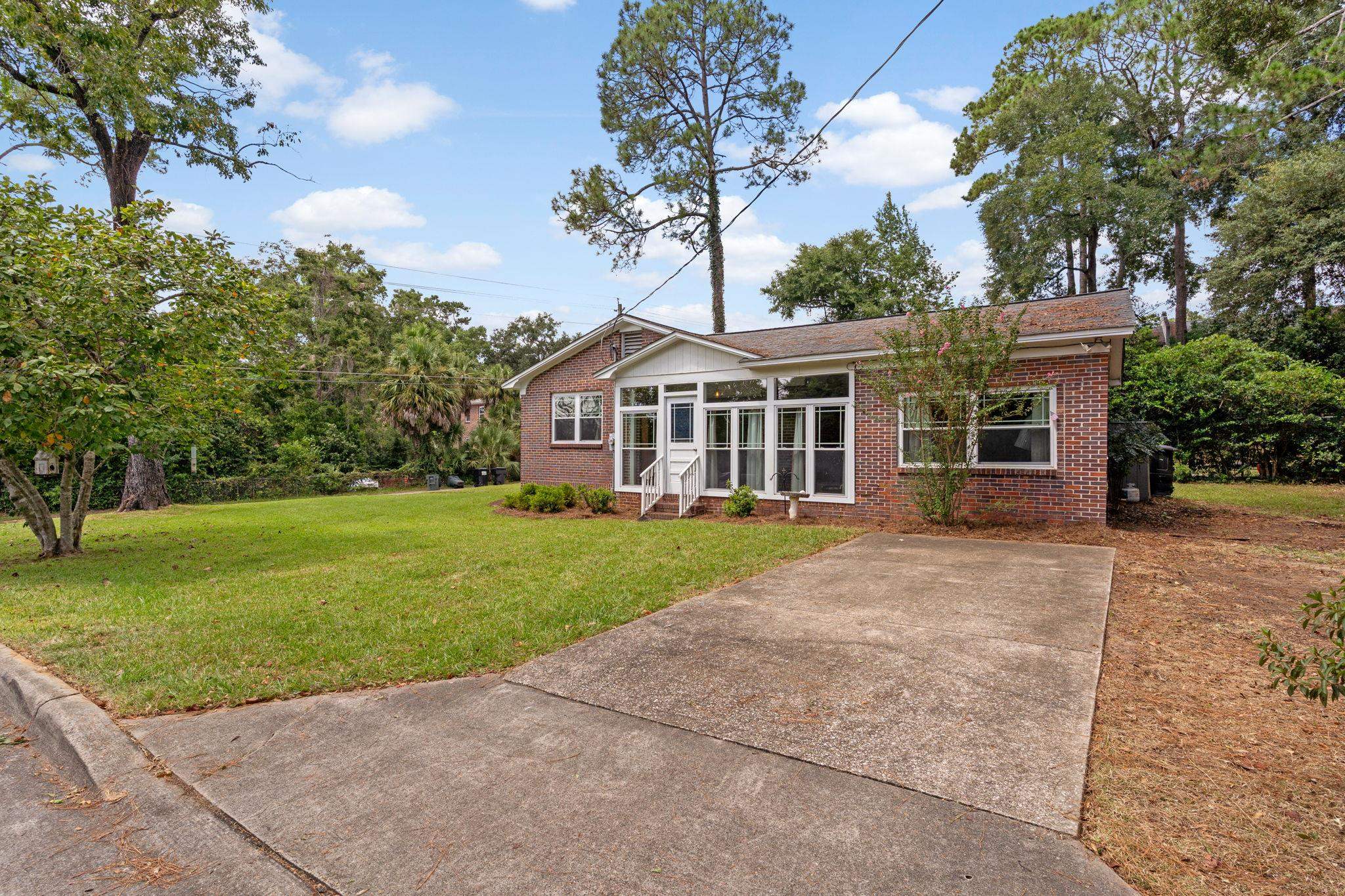 225 Broward Street