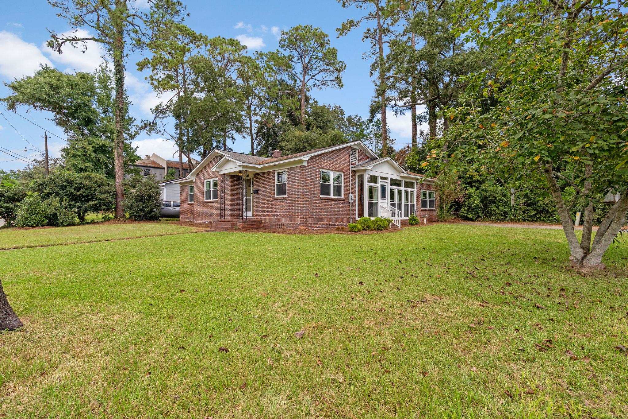 225 Broward Street