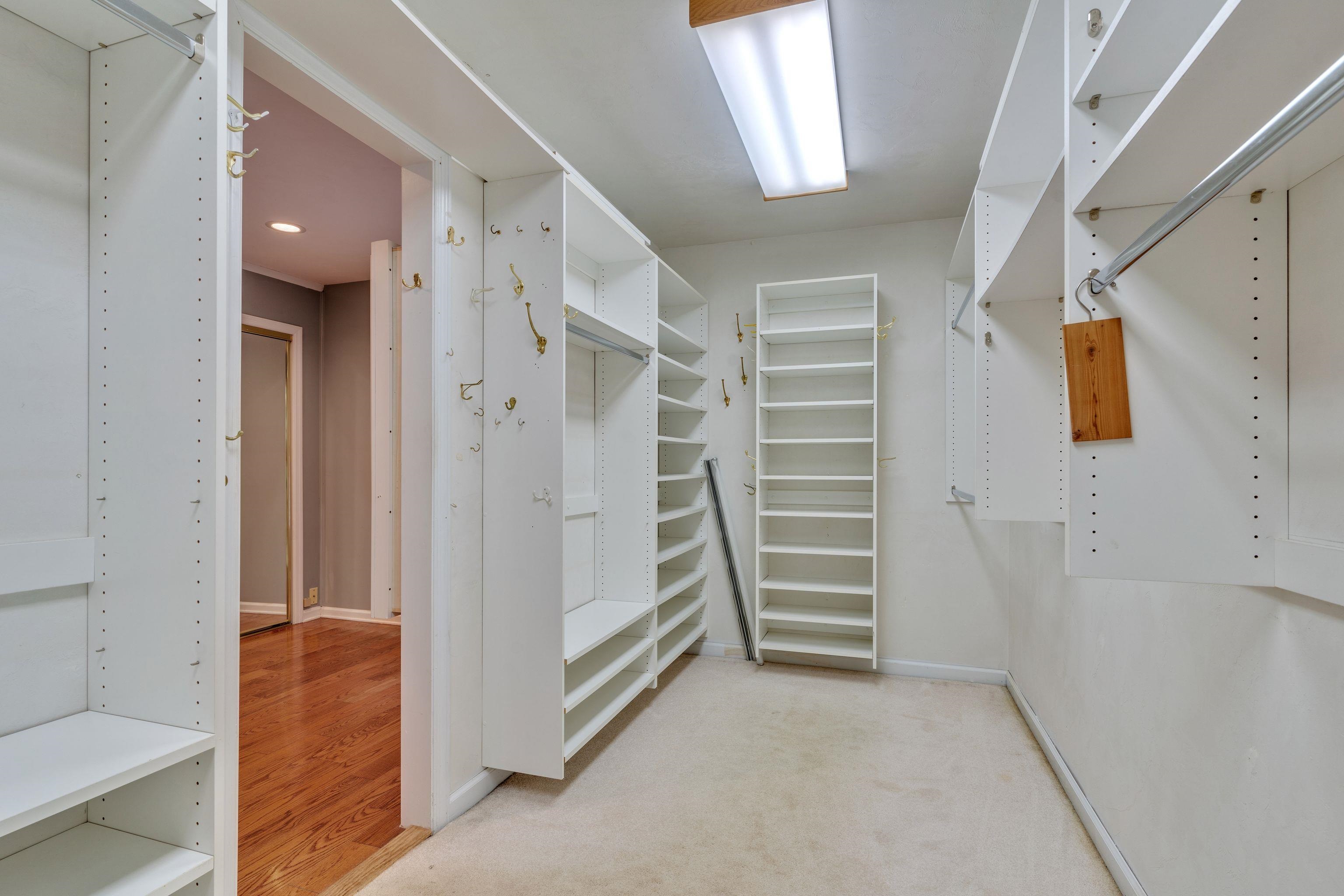 2560 Pine Ridge Road