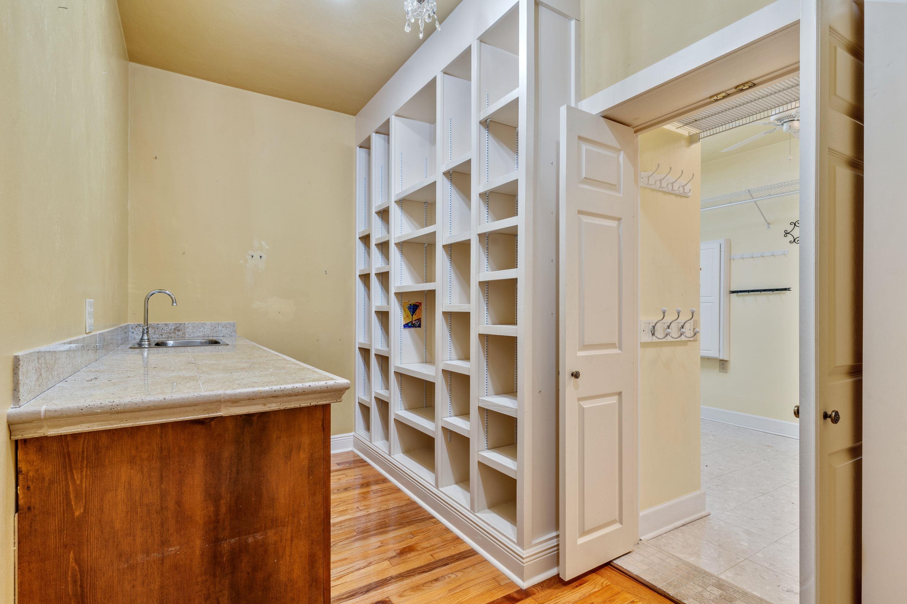 2560 Pine Ridge Road