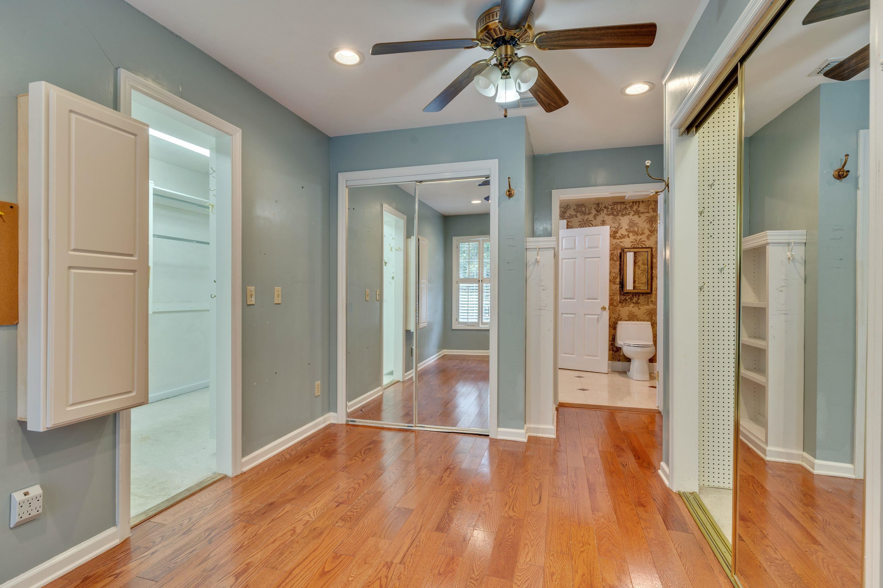 2560 Pine Ridge Road