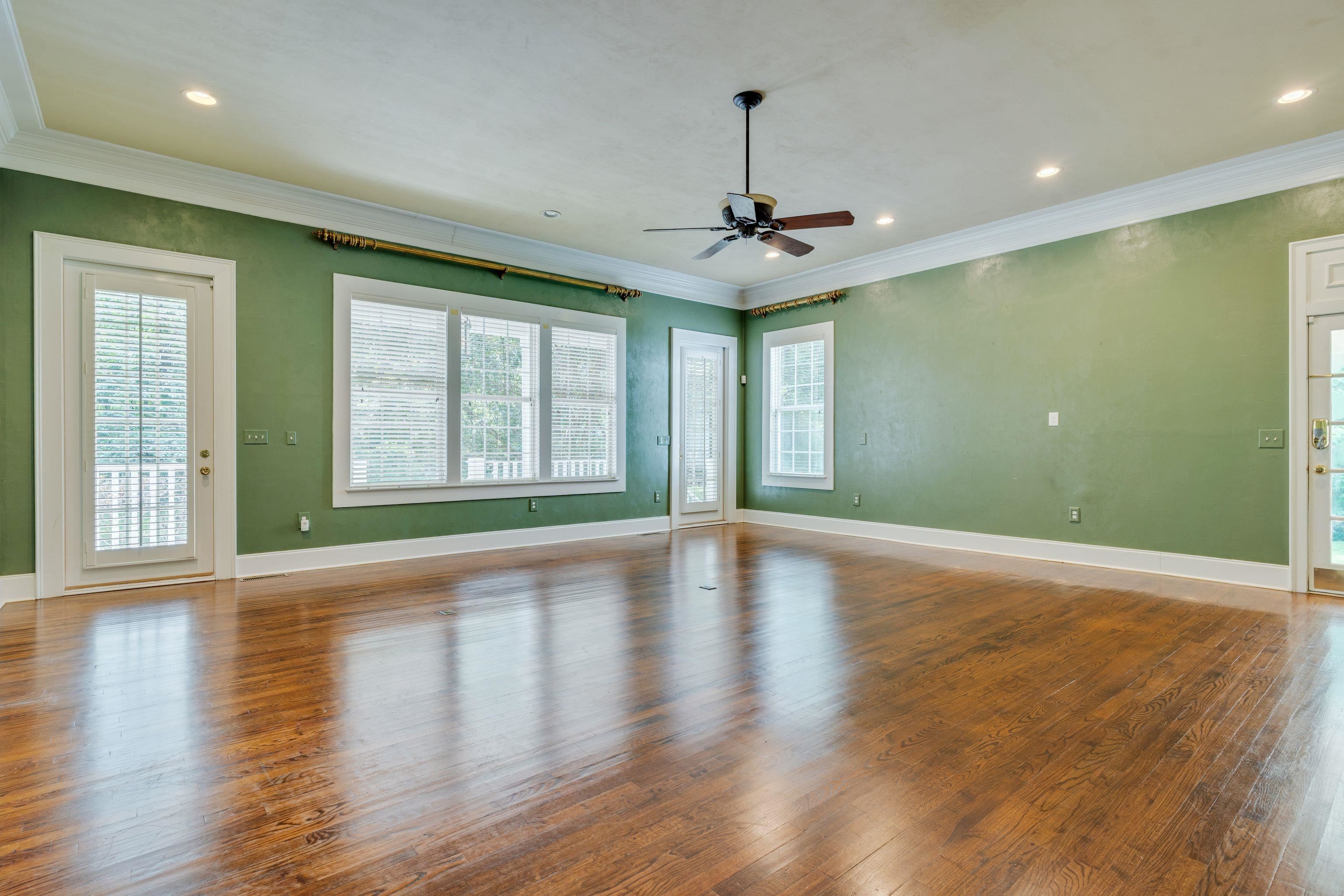 2560 Pine Ridge Road