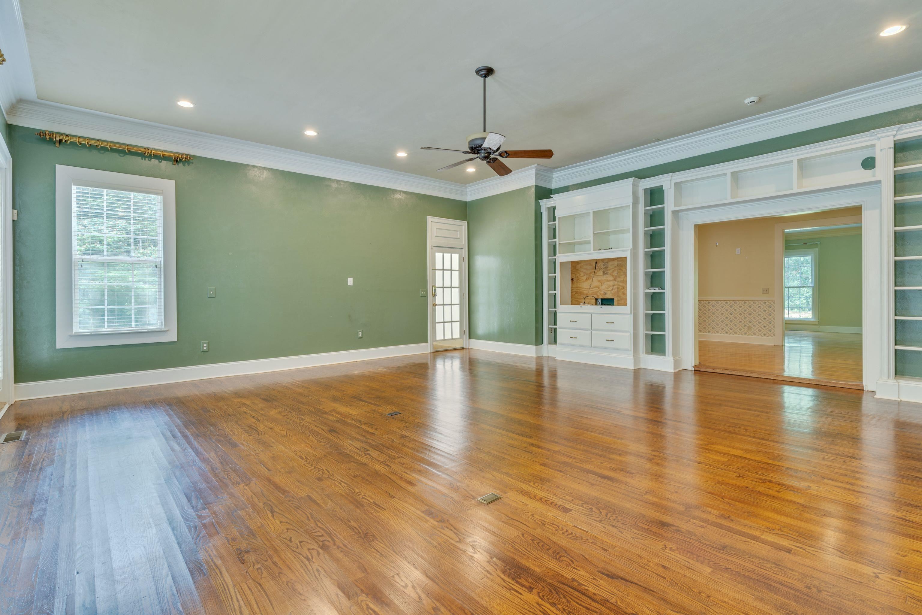 2560 Pine Ridge Road