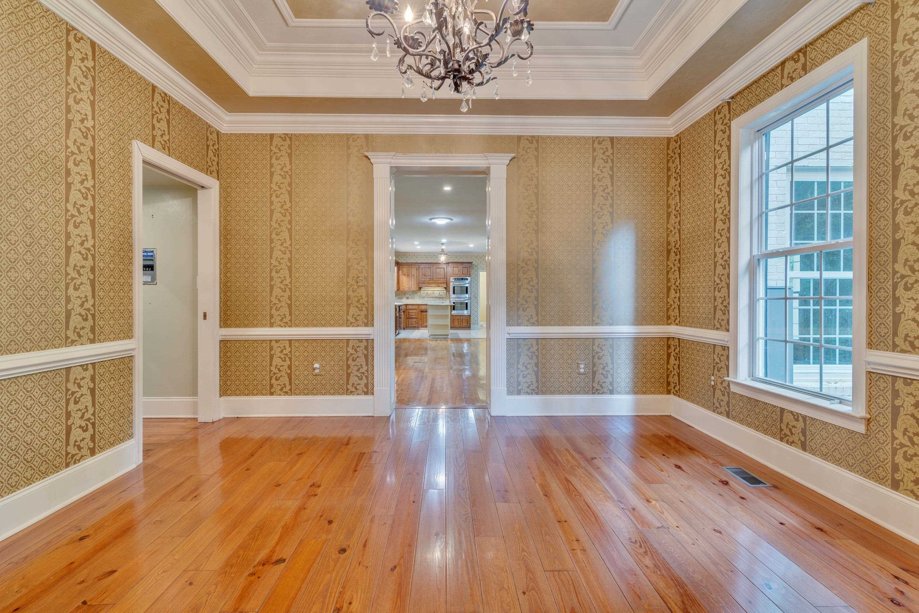 2560 Pine Ridge Road