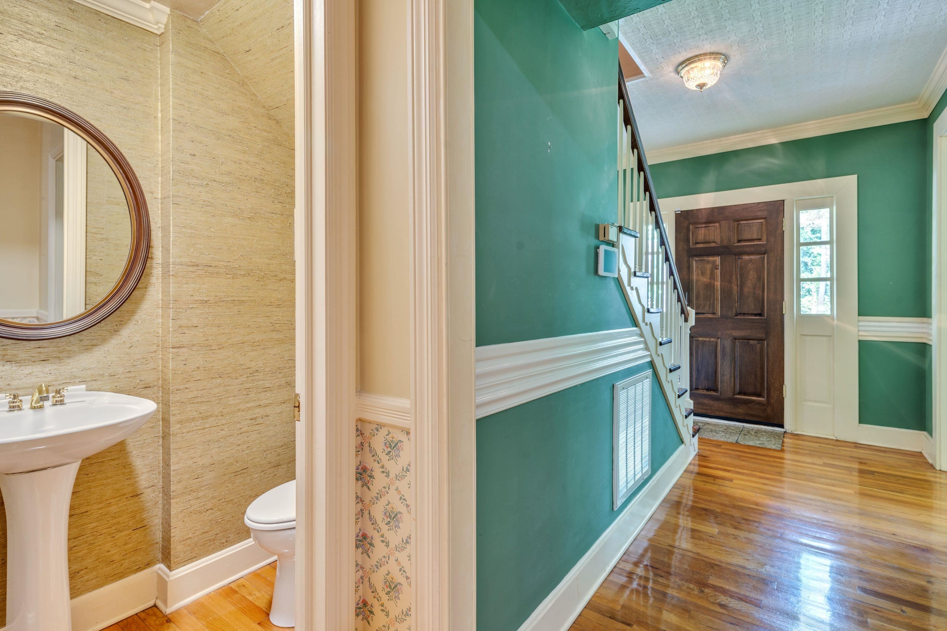 2560 Pine Ridge Road