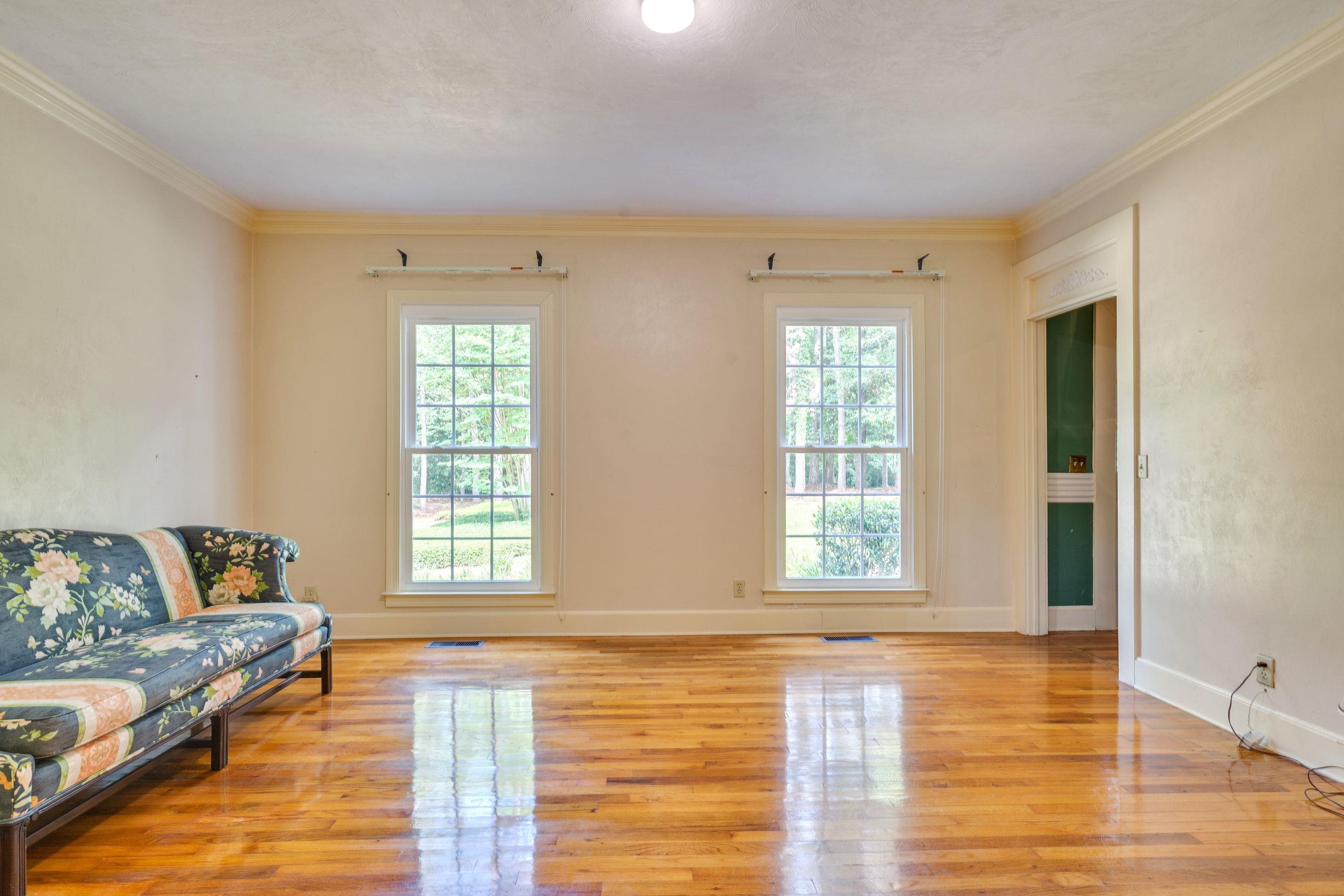 2560 Pine Ridge Road