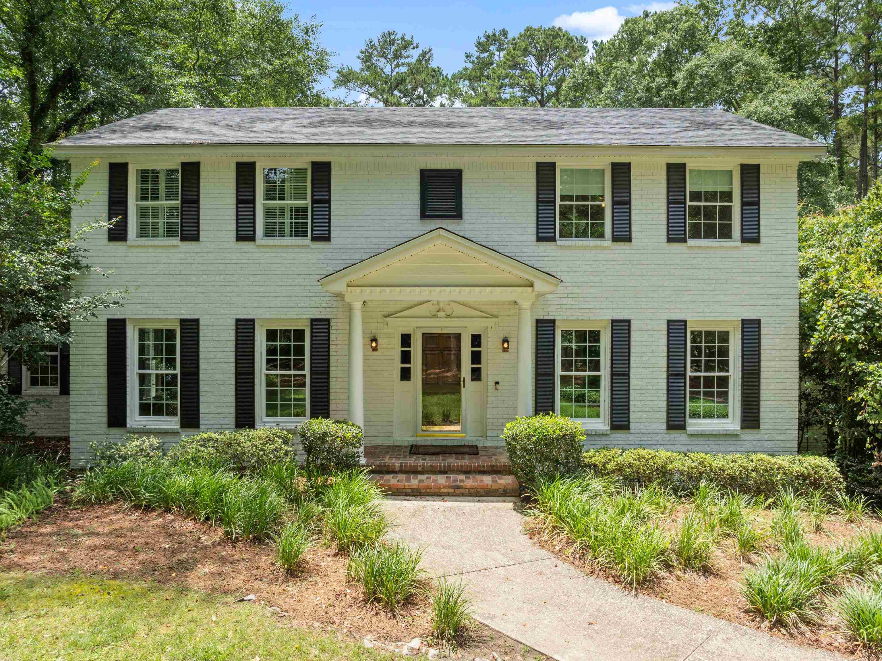 2560 Pine Ridge Road