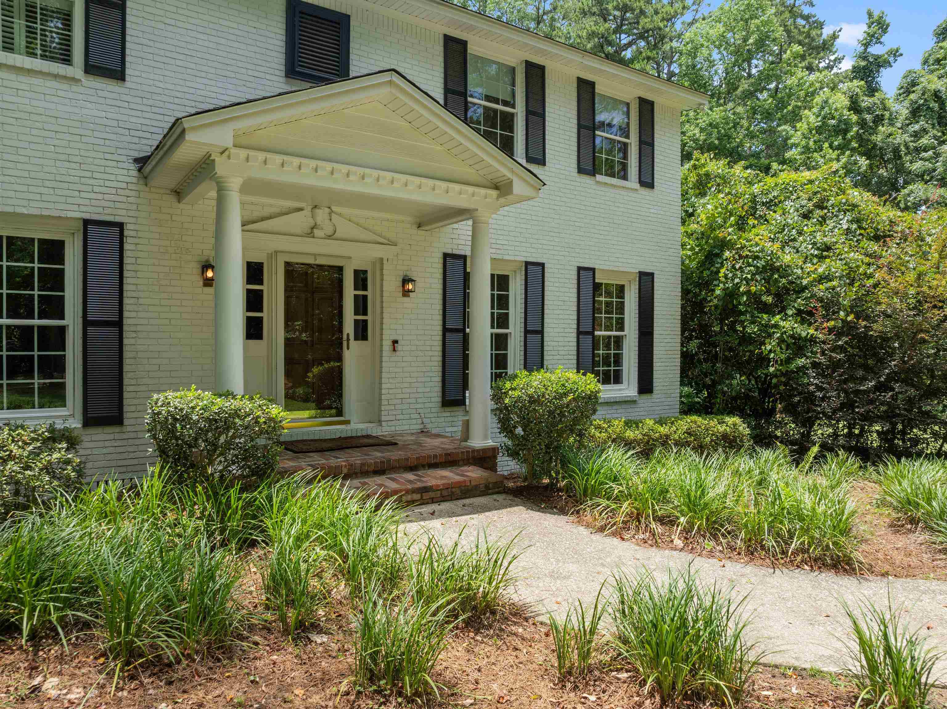 2560 Pine Ridge Road