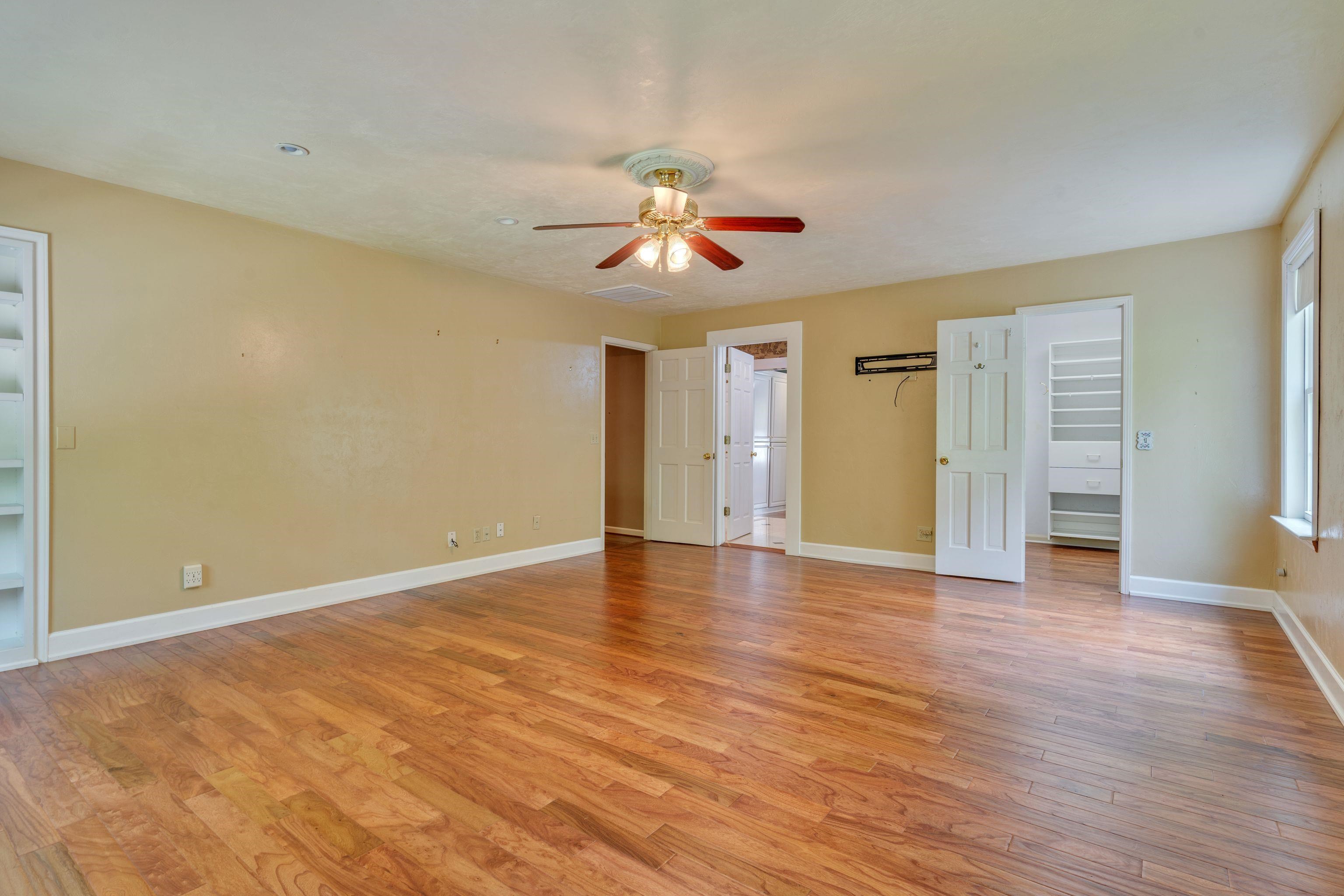 2560 Pine Ridge Road