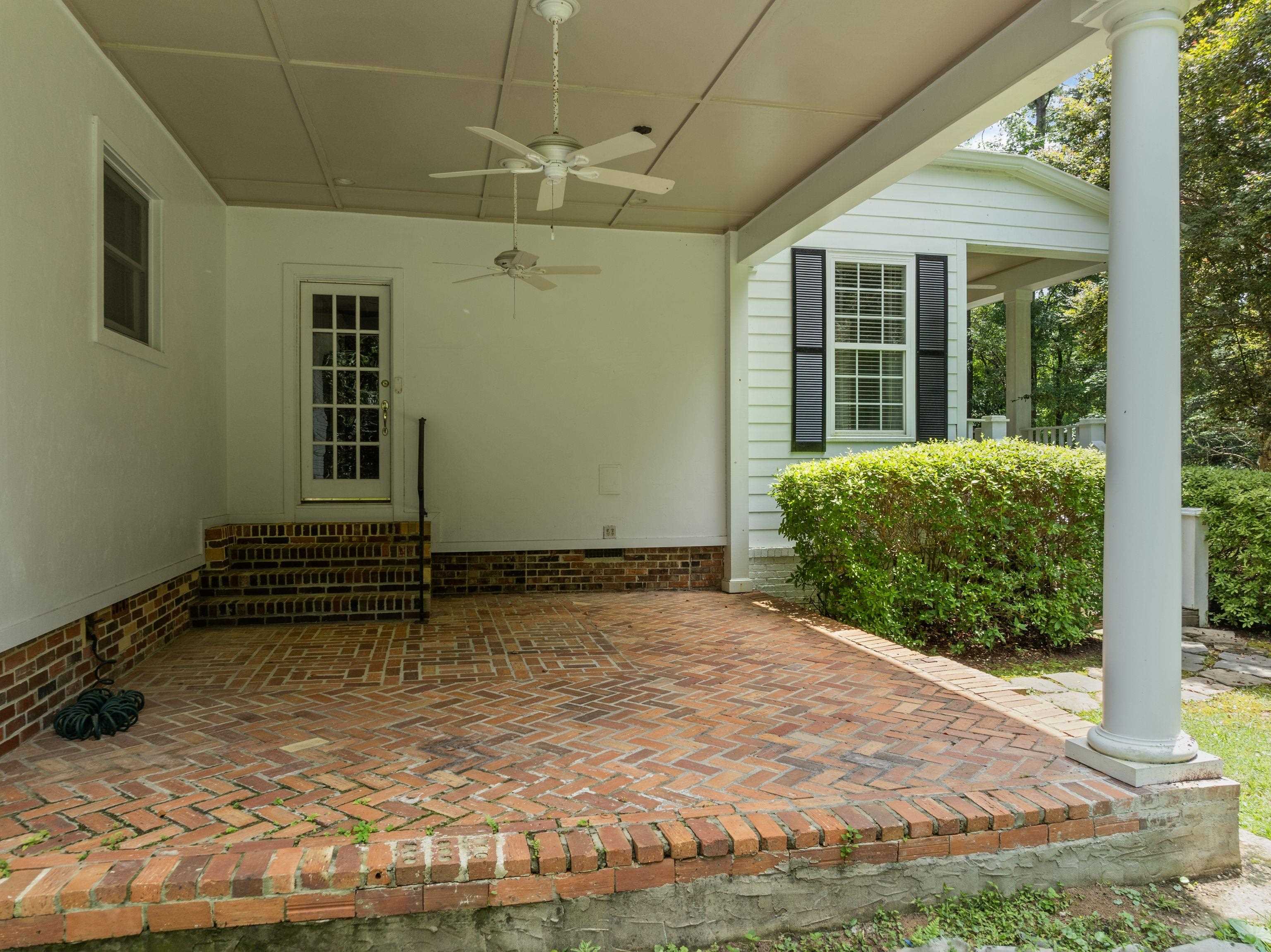 2560 Pine Ridge Road