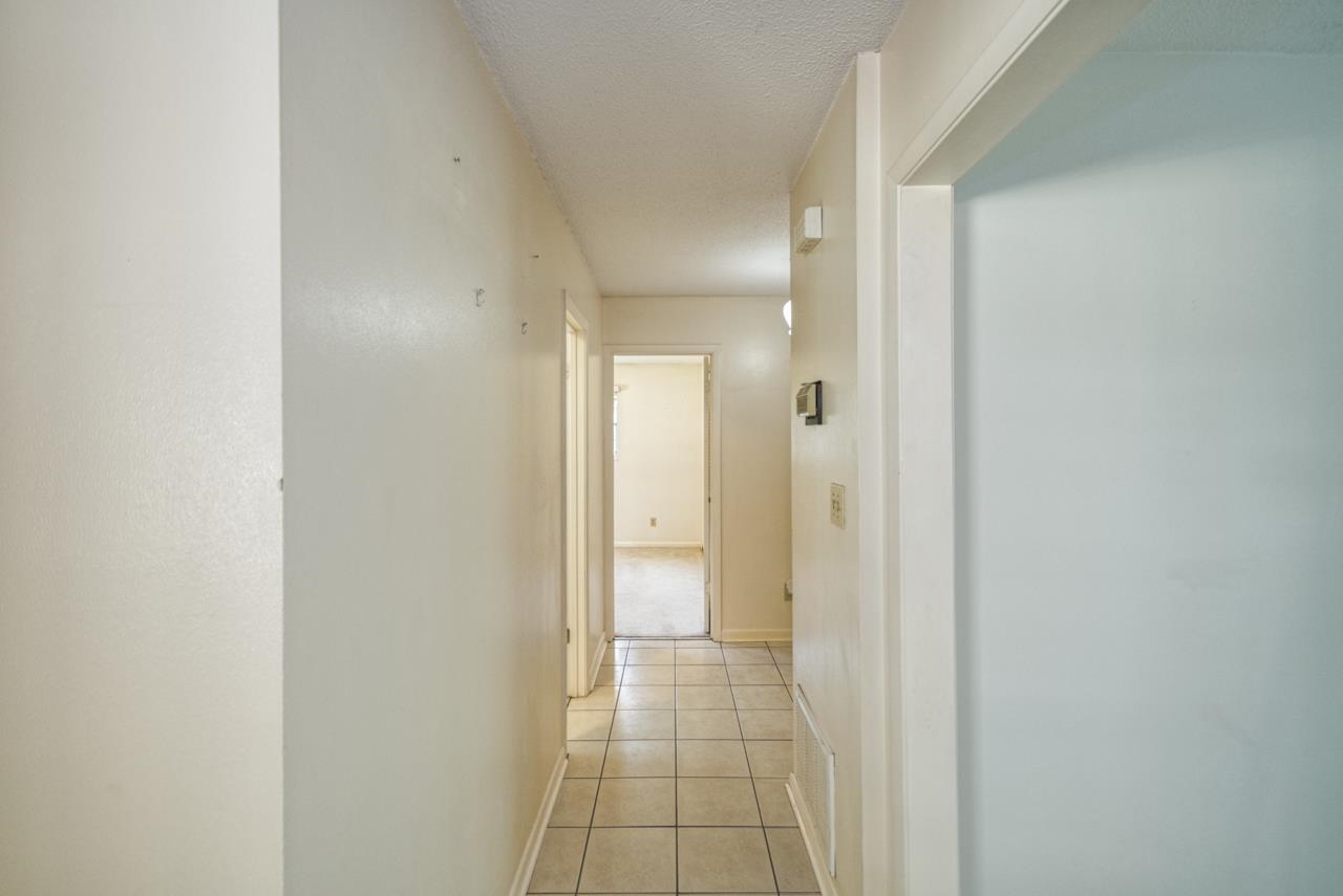 1425 Woodgate Way