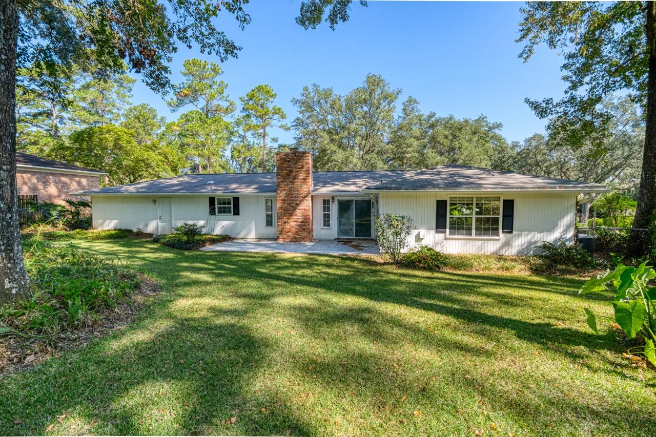 1425 Woodgate Way