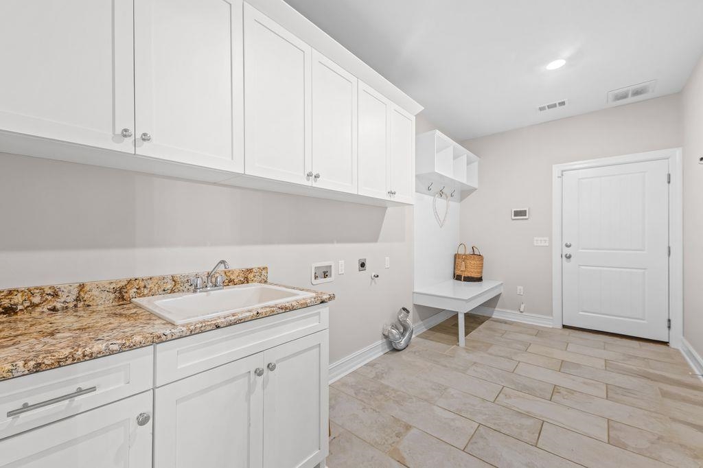 3493 Cedarwood Trail