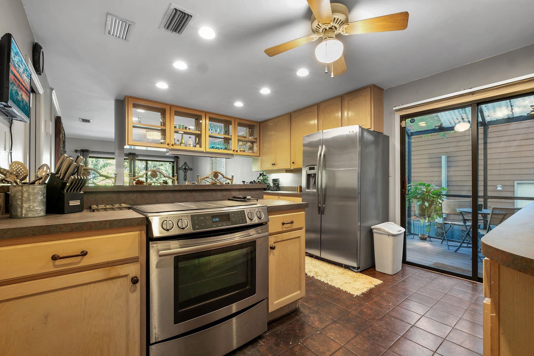 1718 Brookside Boulevard