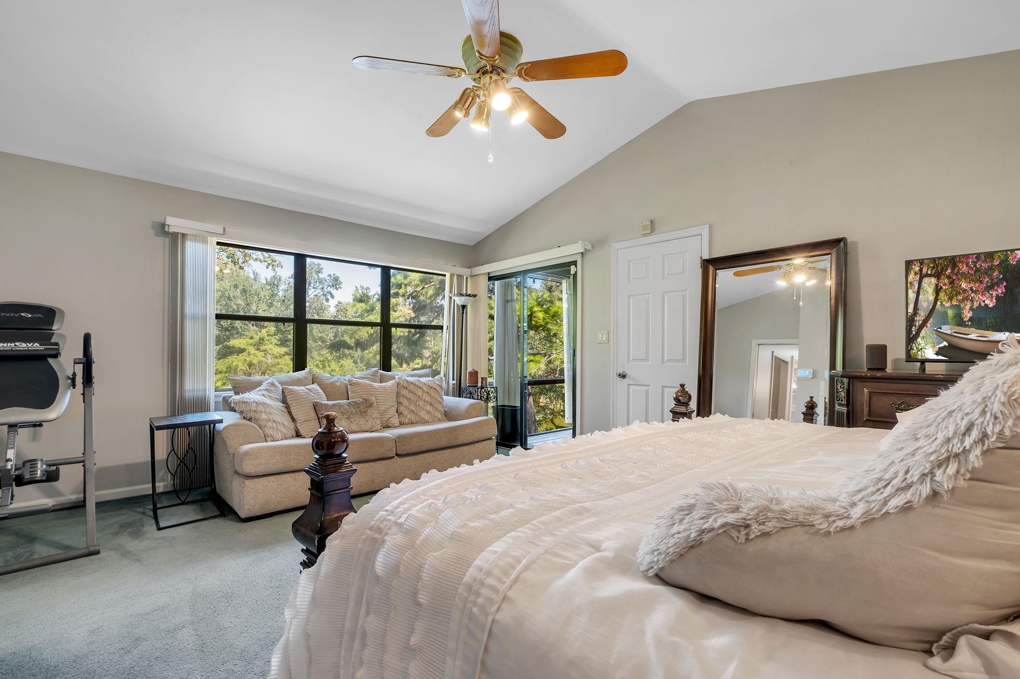 1718 Brookside Boulevard