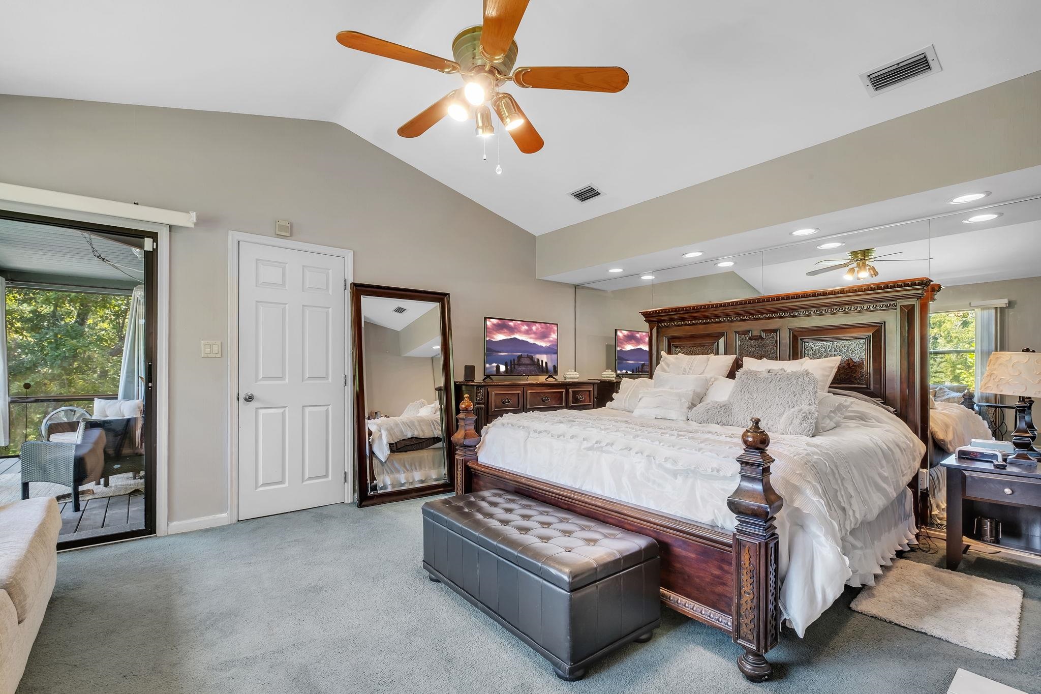 1718 Brookside Boulevard