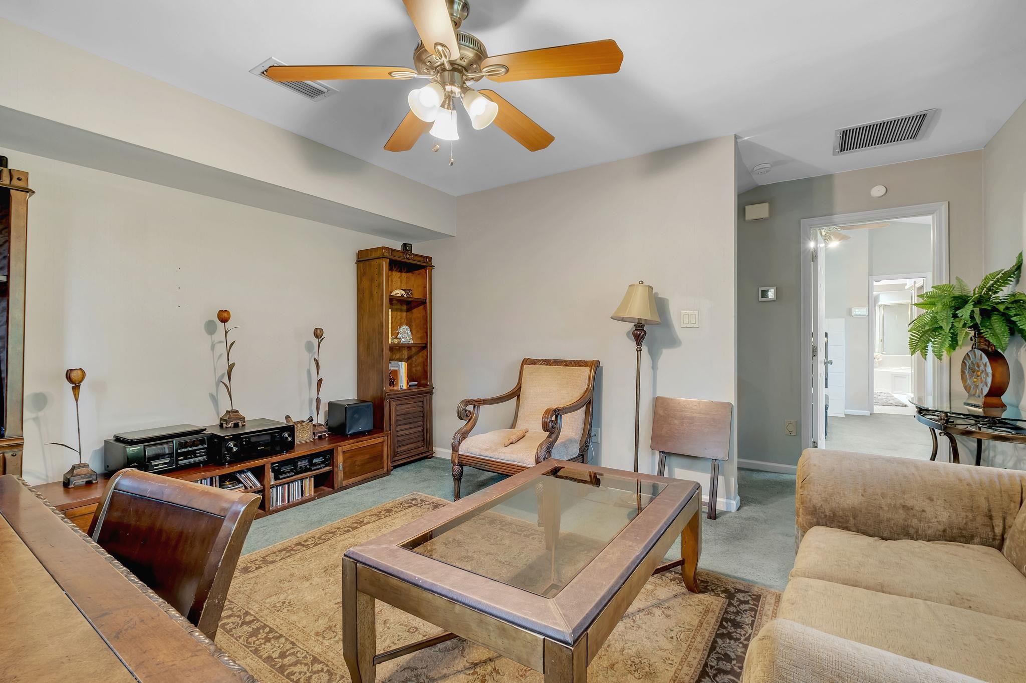 1718 Brookside Boulevard