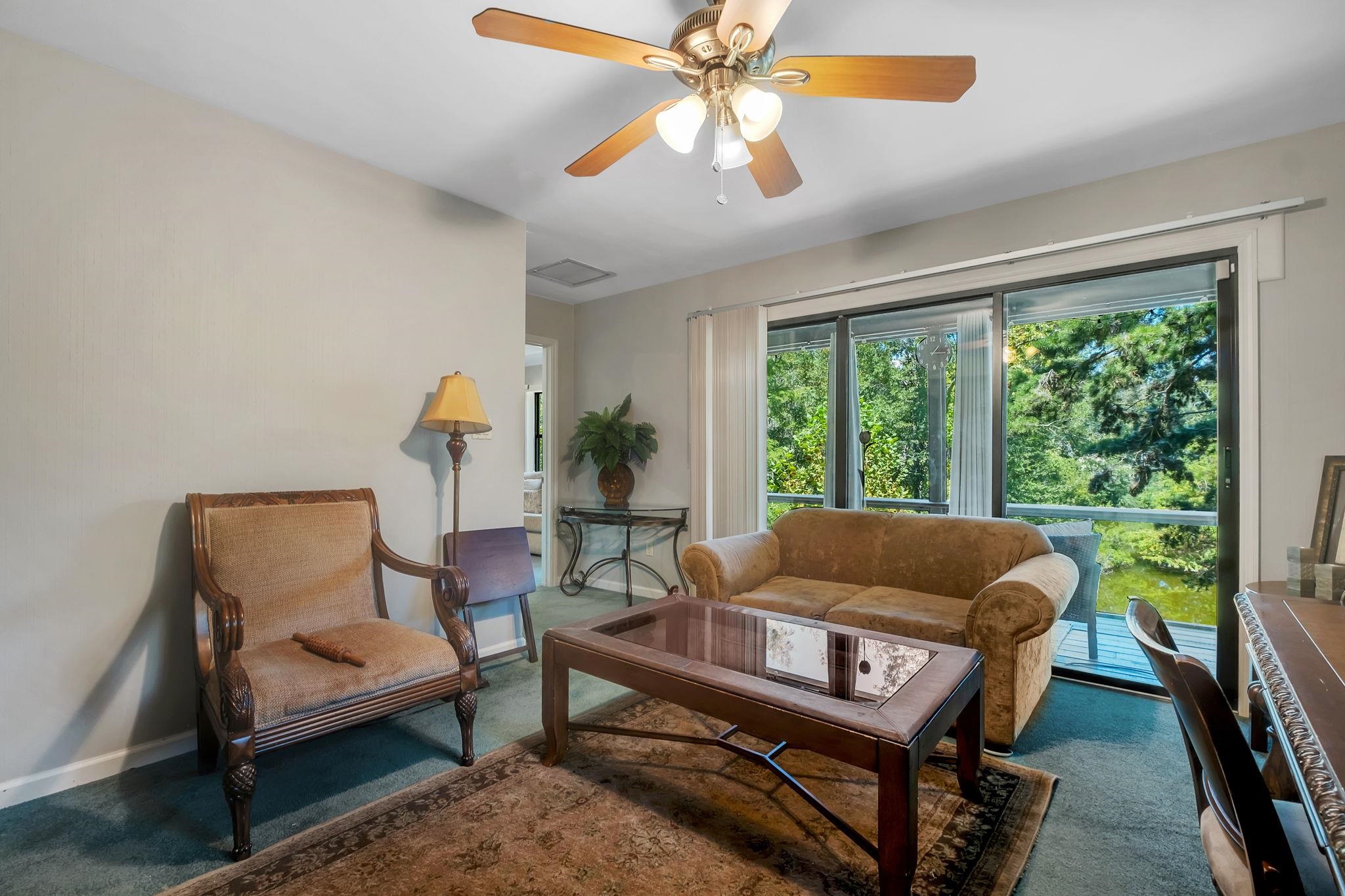 1718 Brookside Boulevard