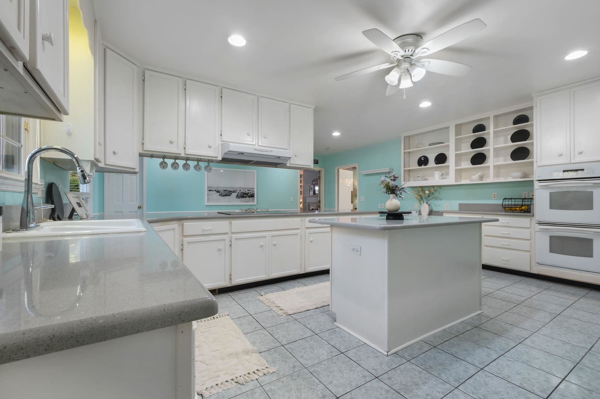 2218 Killarney Way