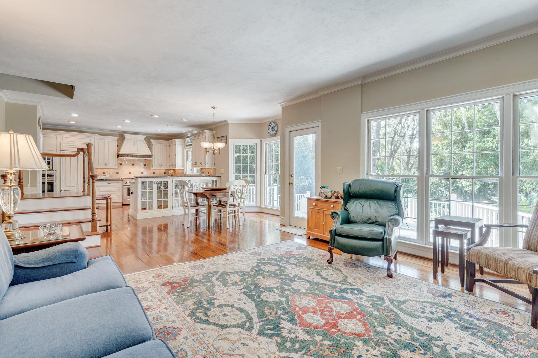 2215 Ellicott Drive