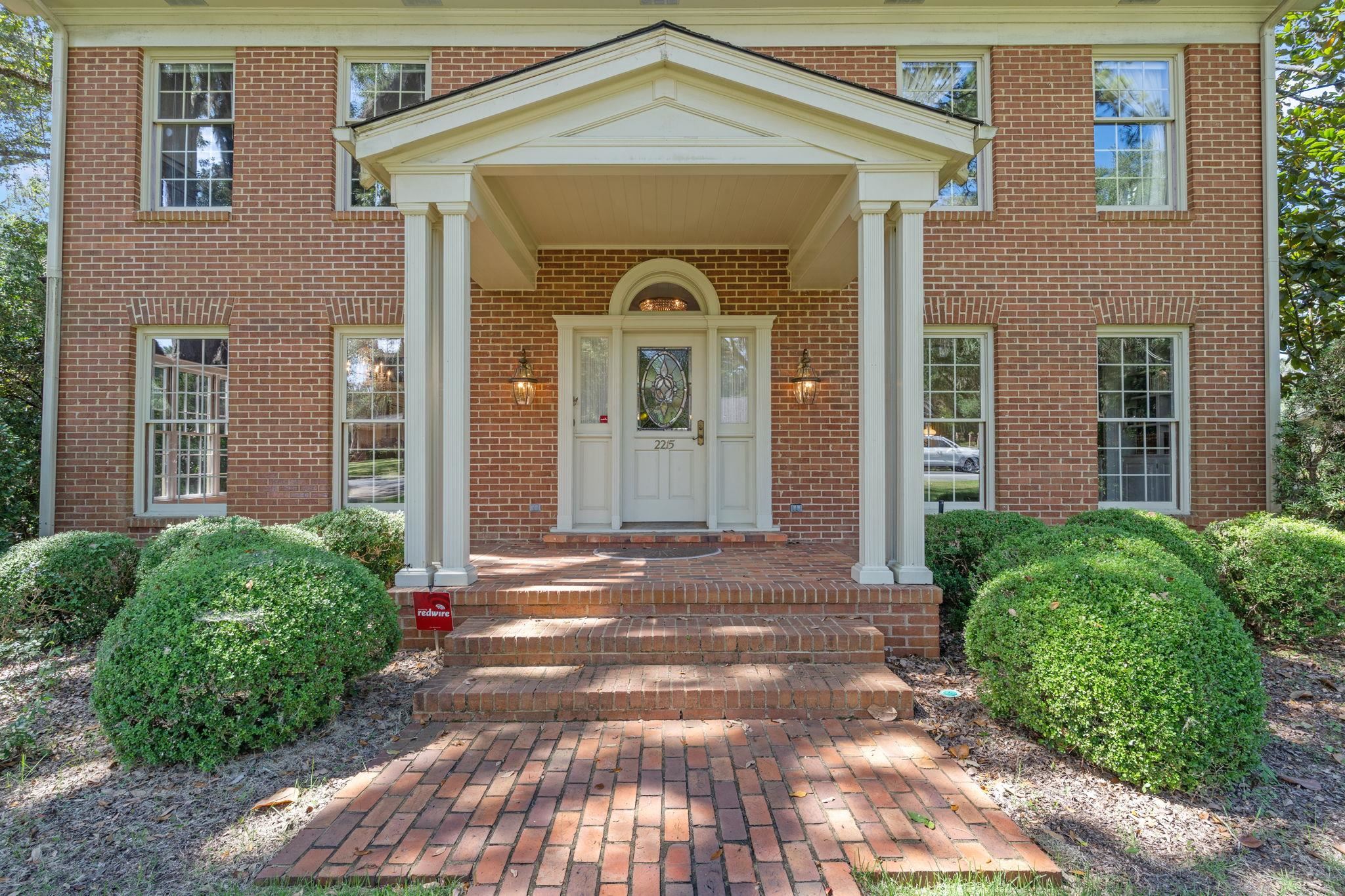 2215 Ellicott Drive