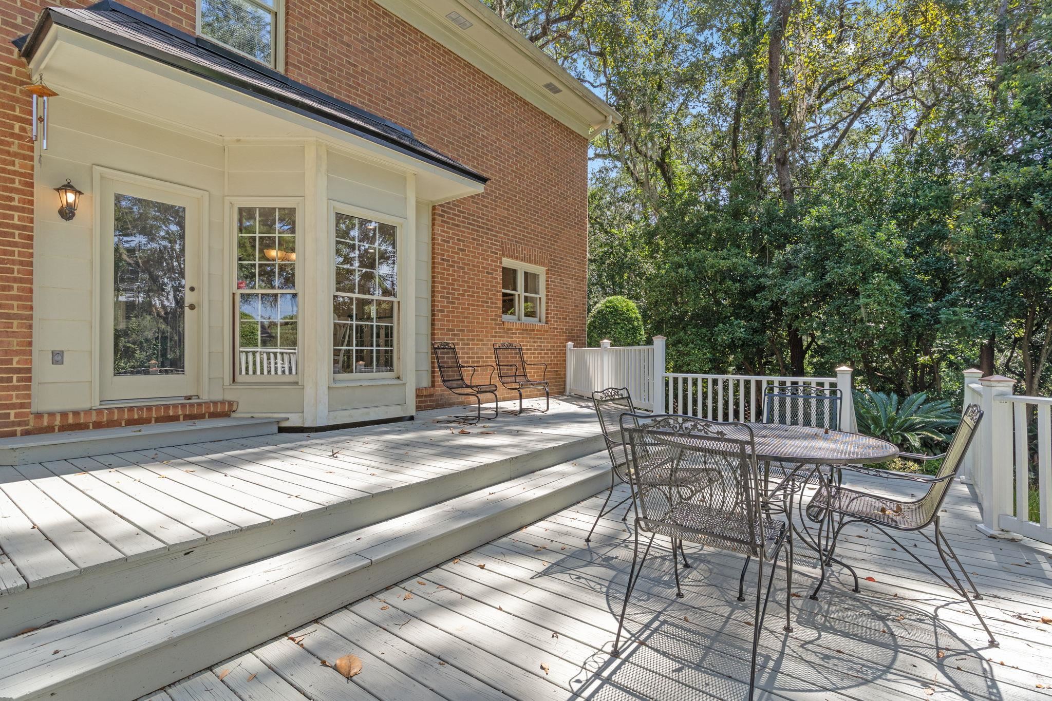 2215 Ellicott Drive