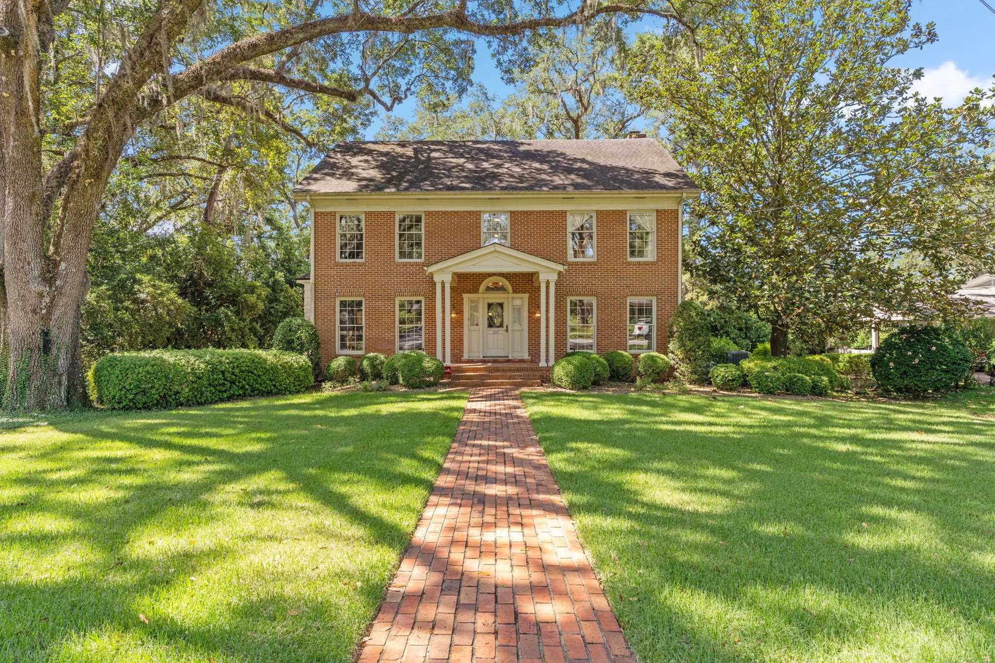 2215 Ellicott Drive