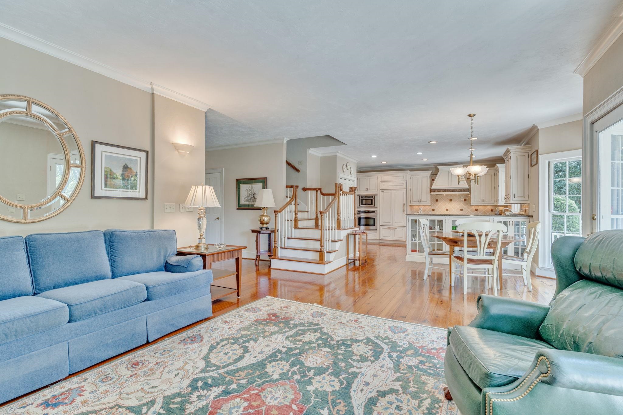 2215 Ellicott Drive