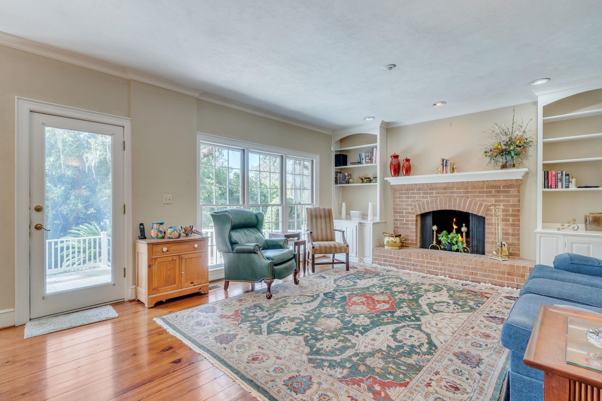 2215 Ellicott Drive