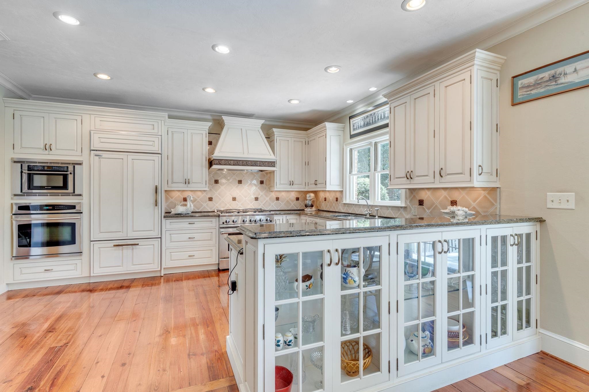 2215 Ellicott Drive