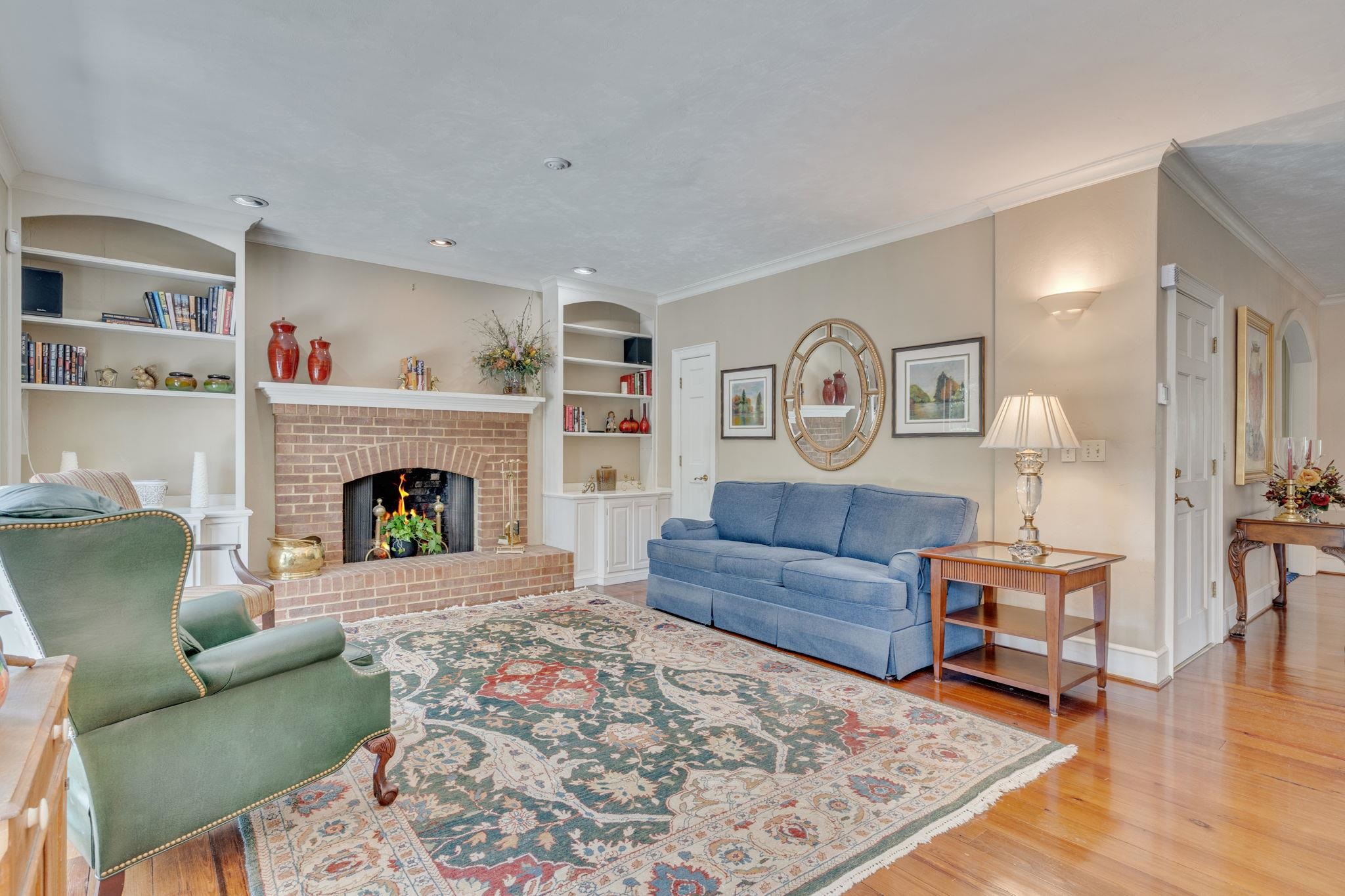 2215 Ellicott Drive