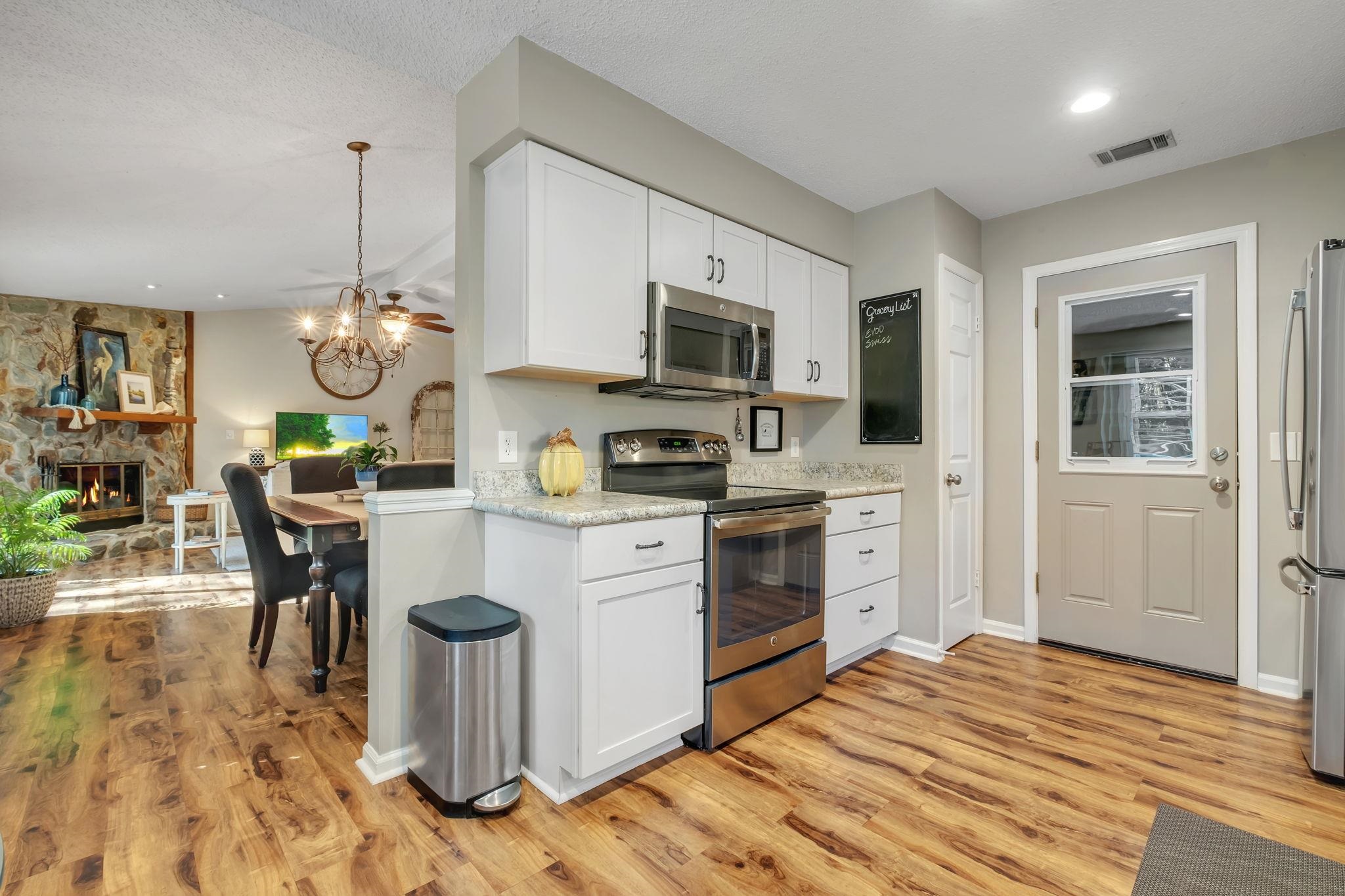 1253 Sedgefield Road