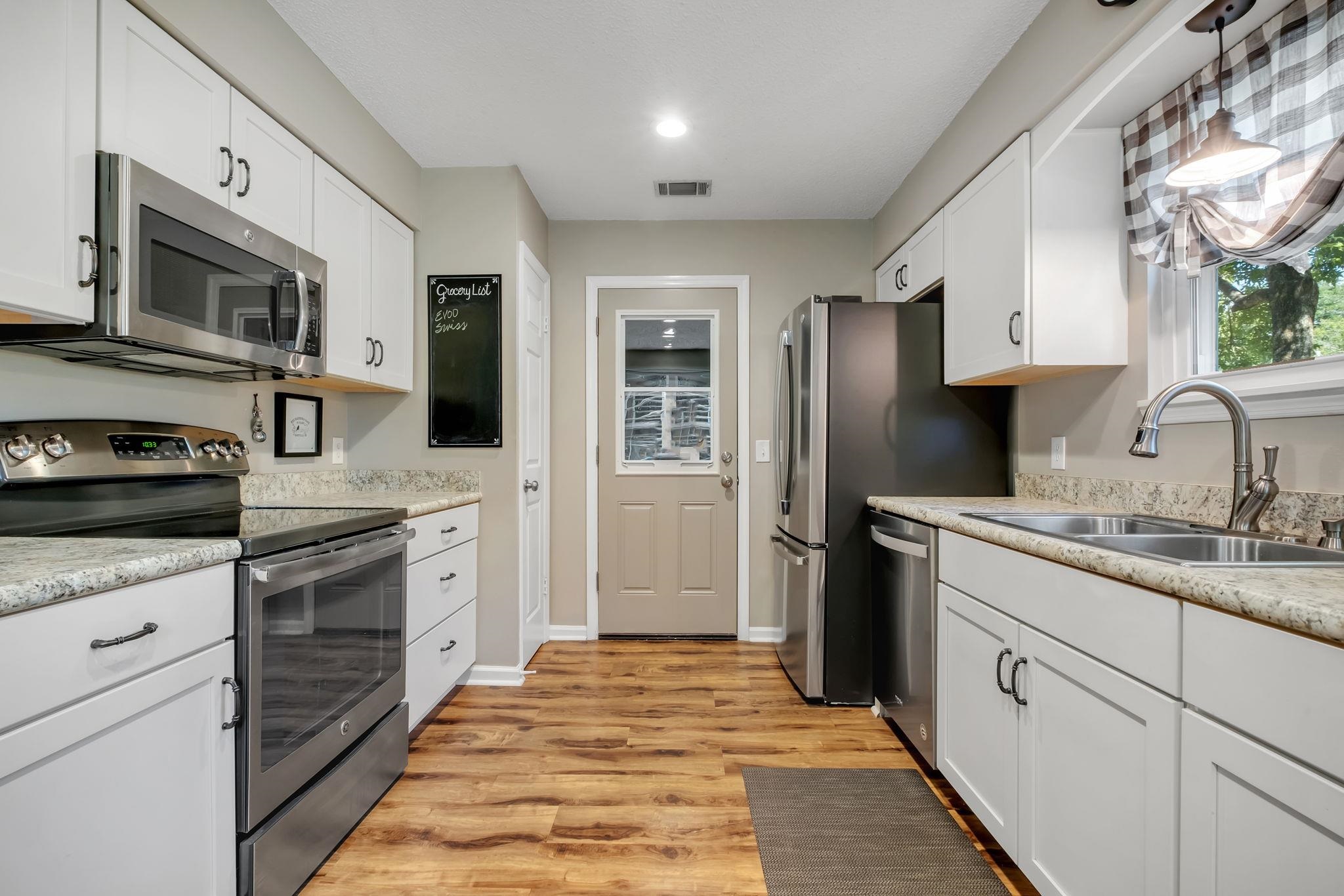 1253 Sedgefield Road