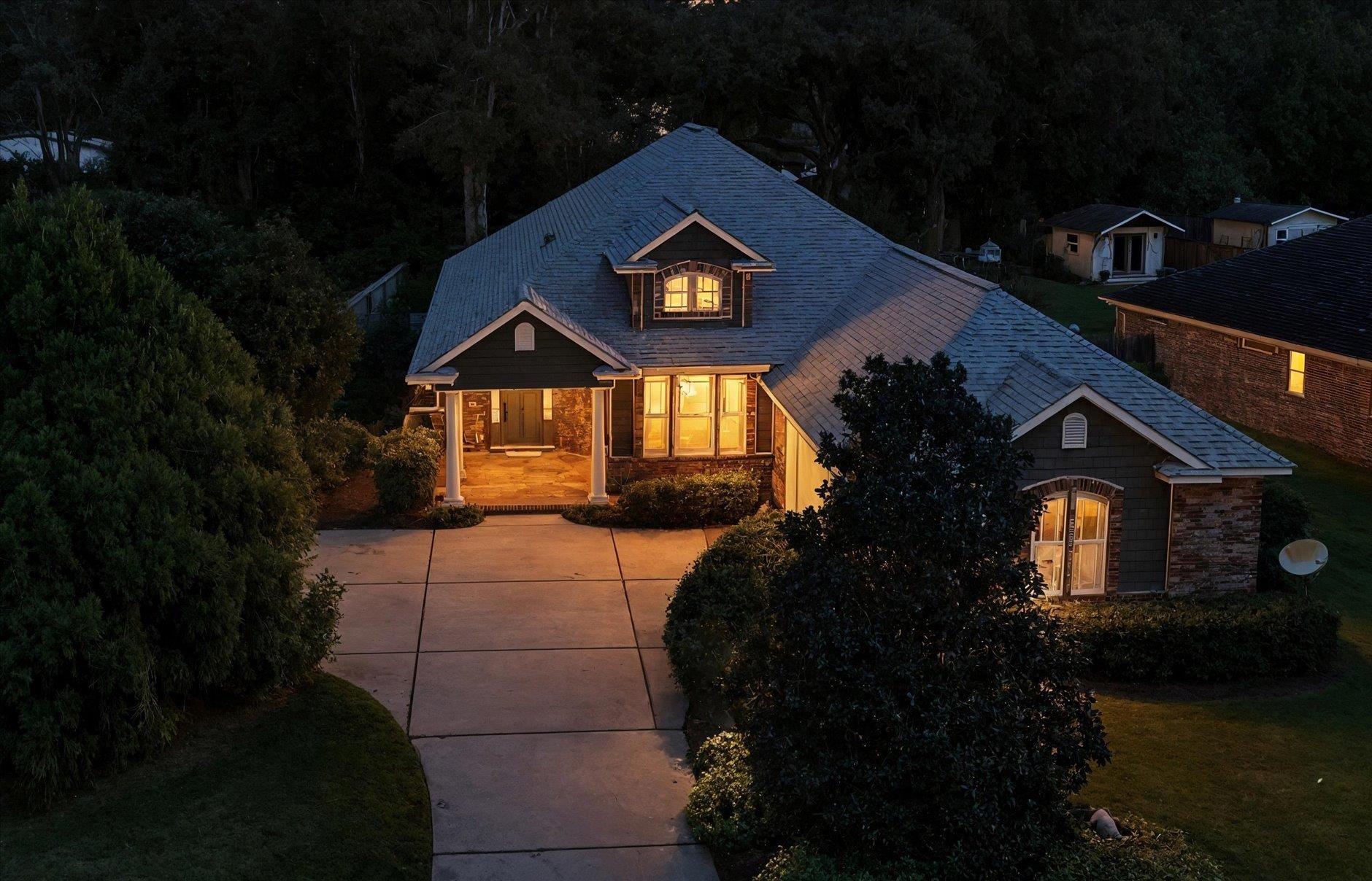 4512 Cavendish Court