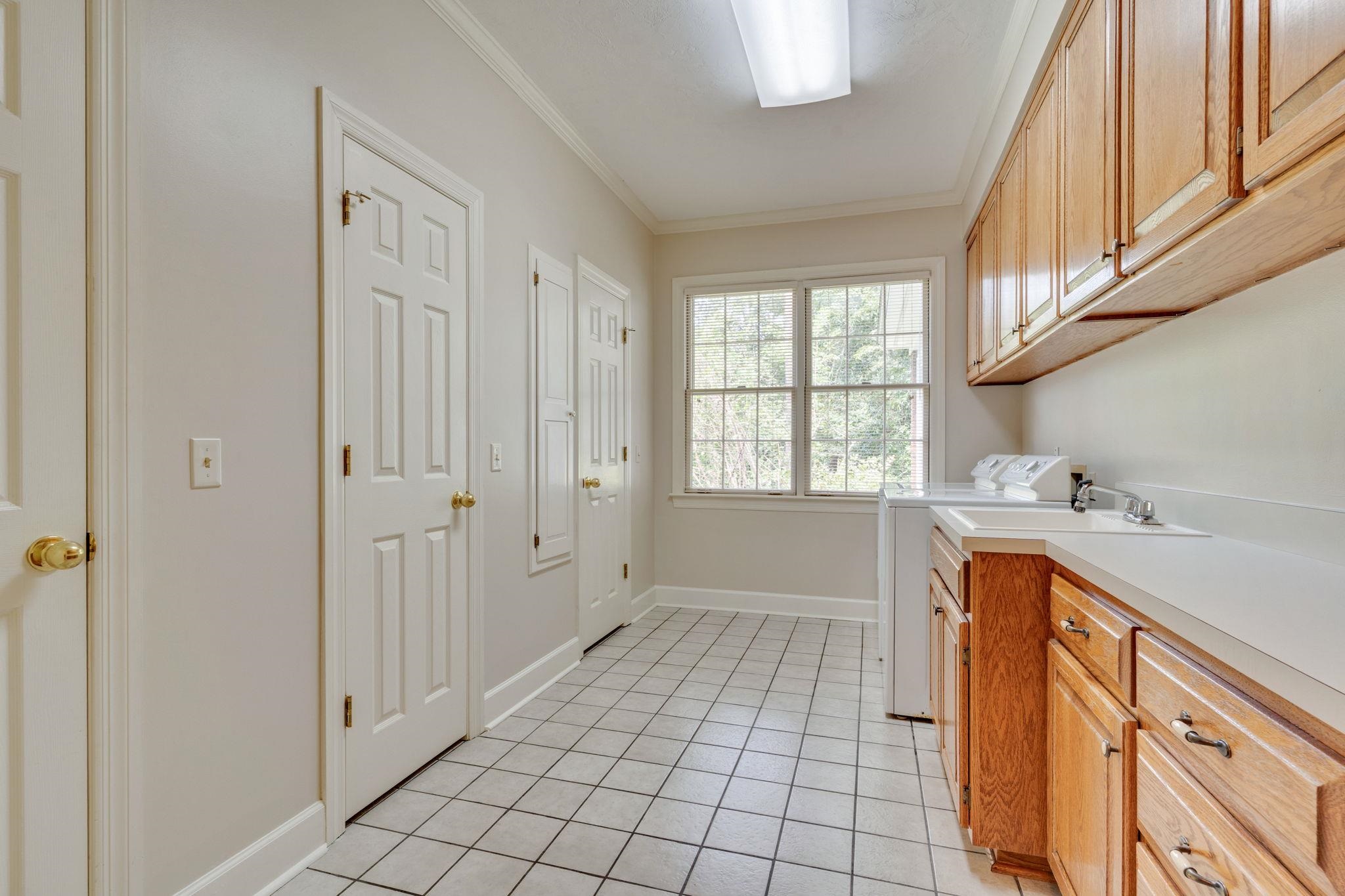 9039 Winged Foot Drive