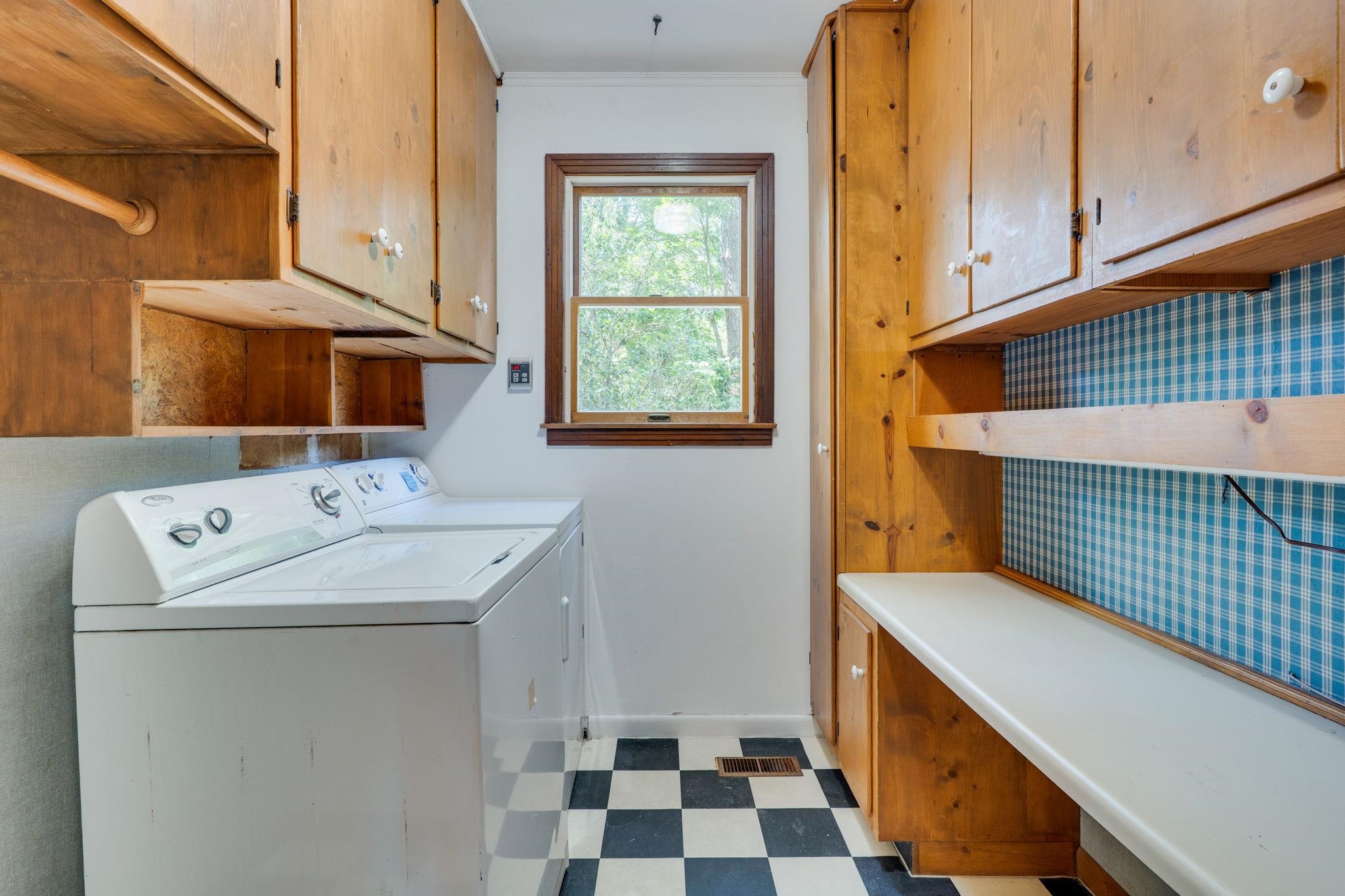 1122 Victory Garden Drive