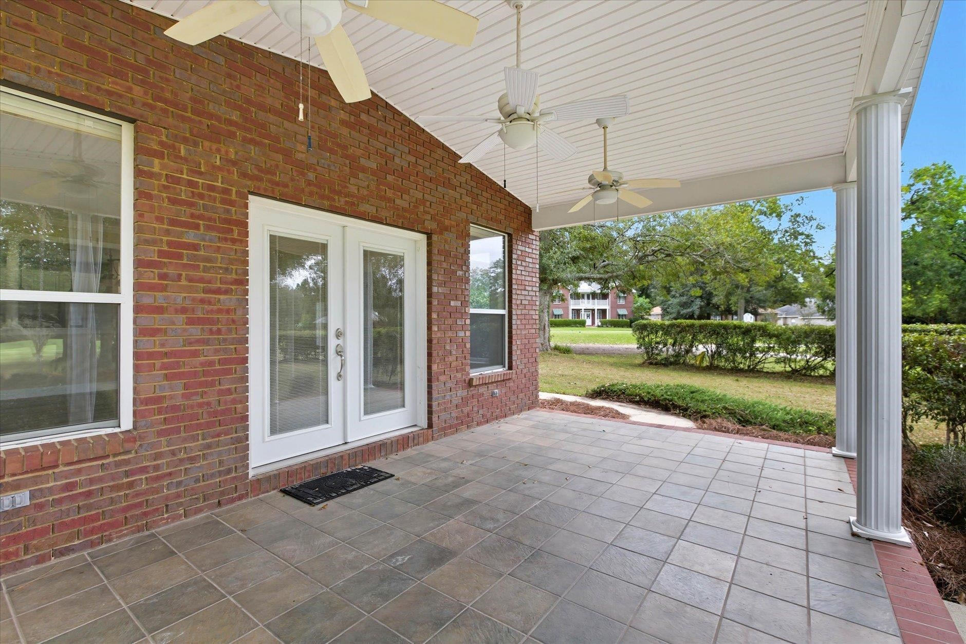 112 Greenway Drive